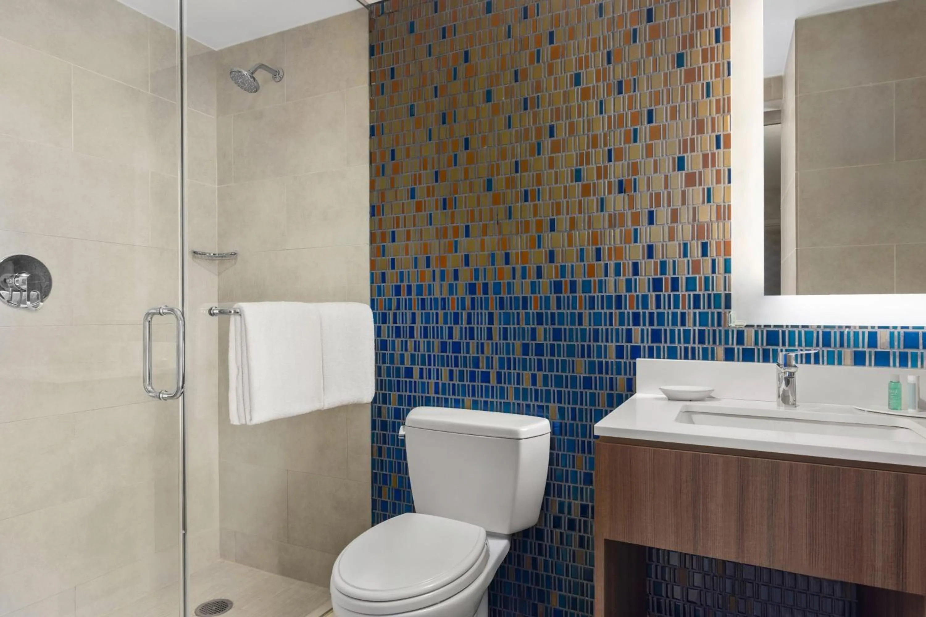 Bathroom in Courtyard by Marriott New York Manhattan/Chelsea