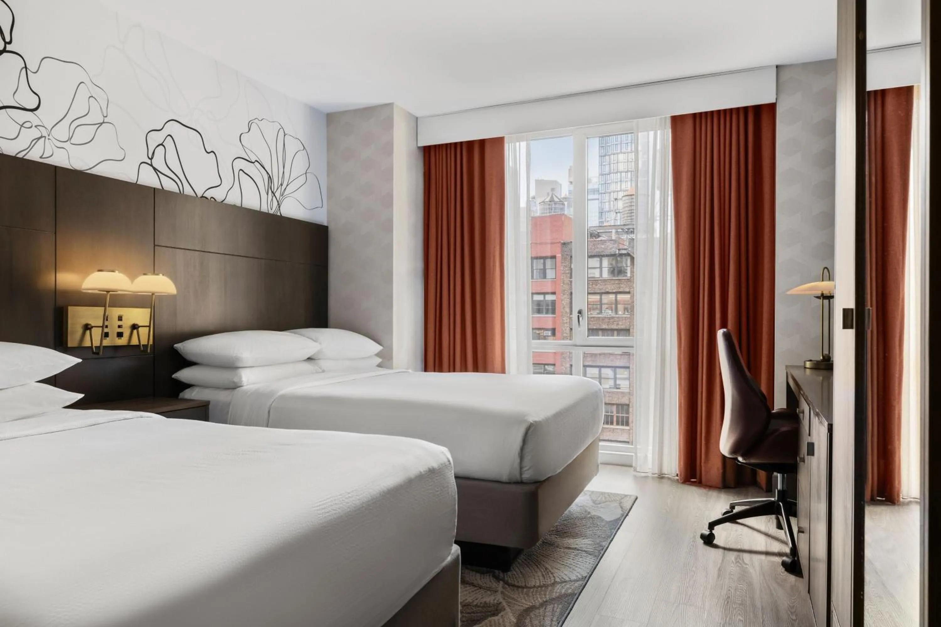 Photo of the whole room, Bed in Courtyard by Marriott New York Manhattan/Chelsea