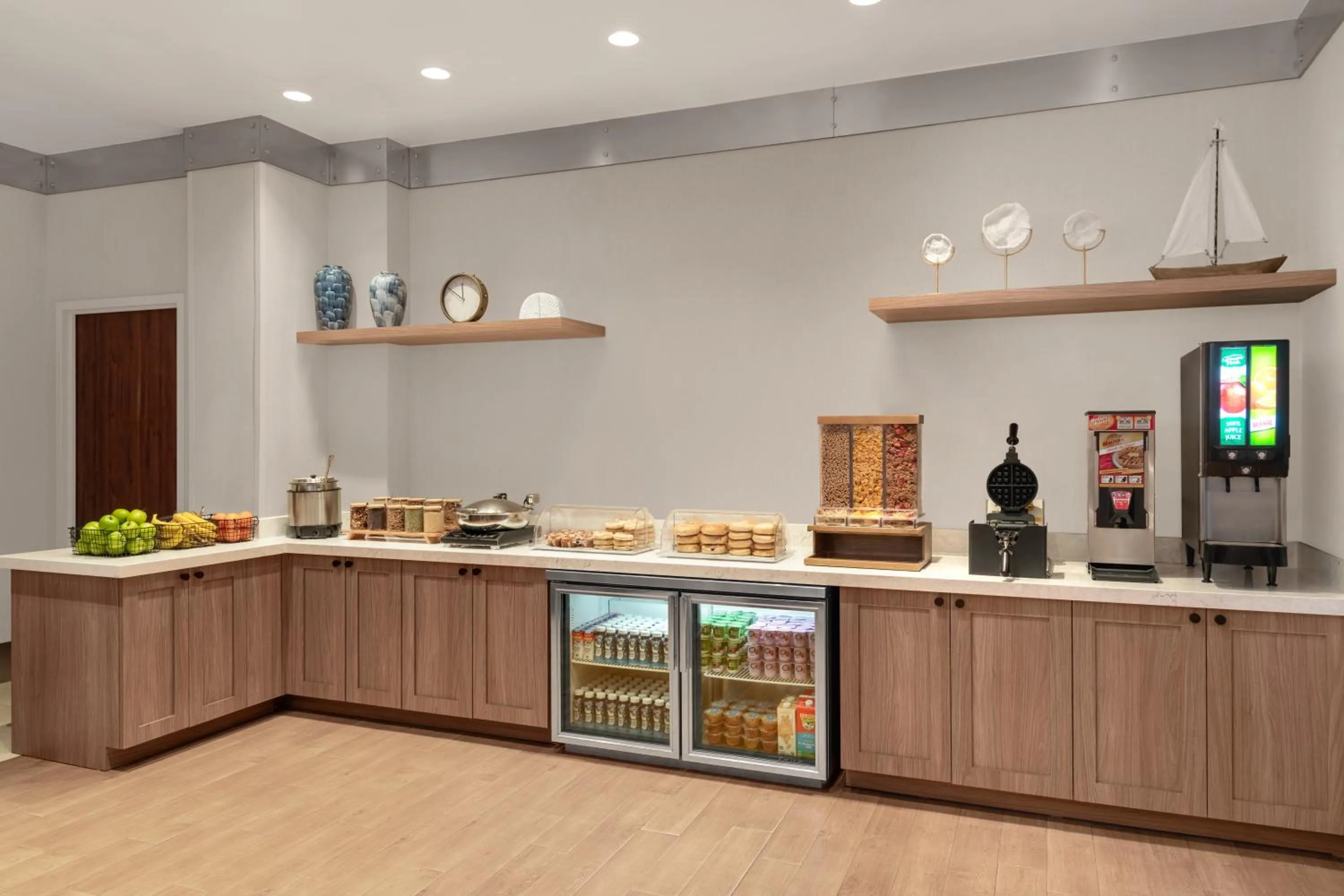 Coffee/tea facilities in Fairfield Inn by Marriott New York Manhattan/Financial District