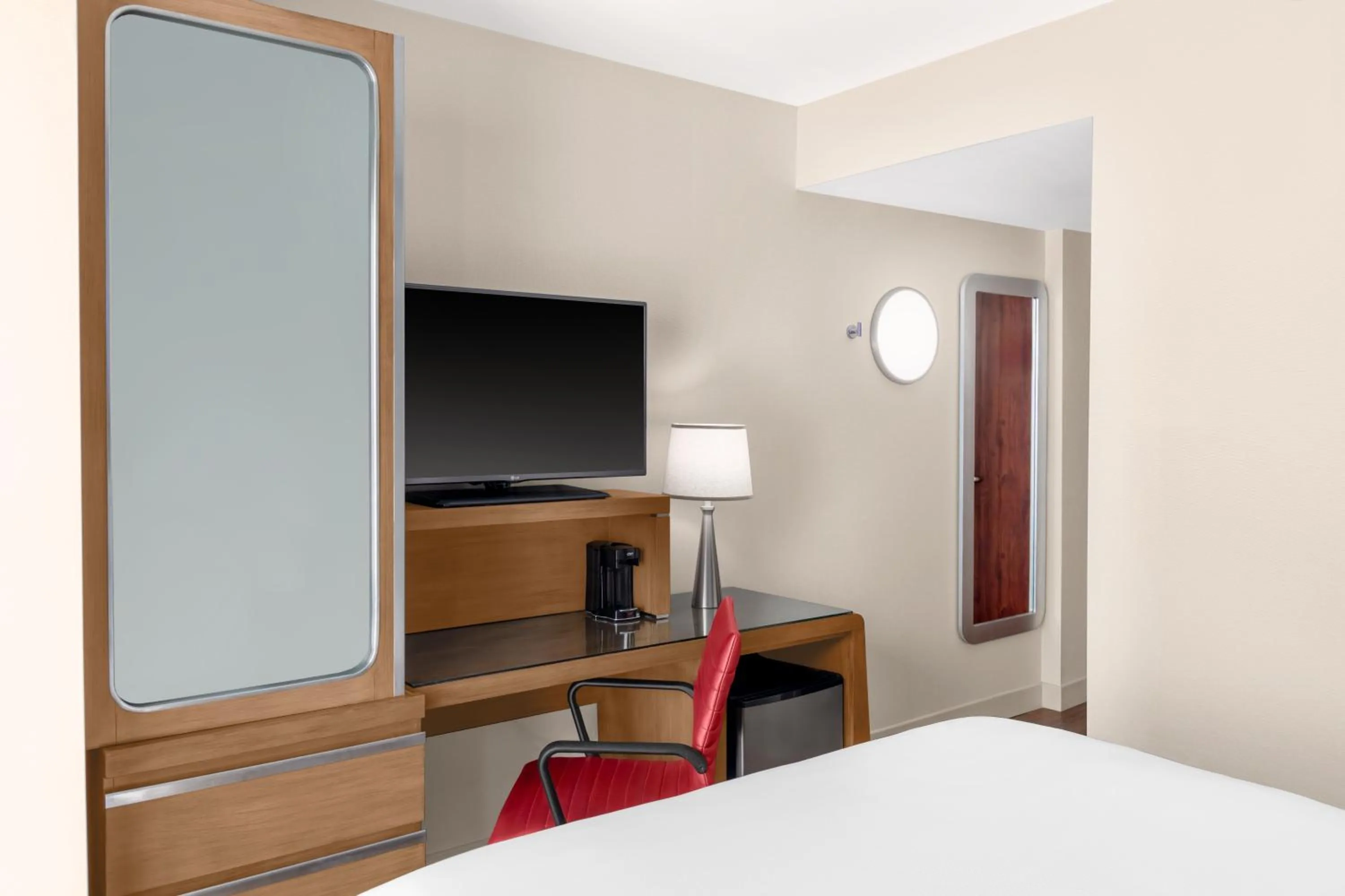 Photo of the whole room, Bed in Fairfield Inn by Marriott New York Manhattan/Financial District