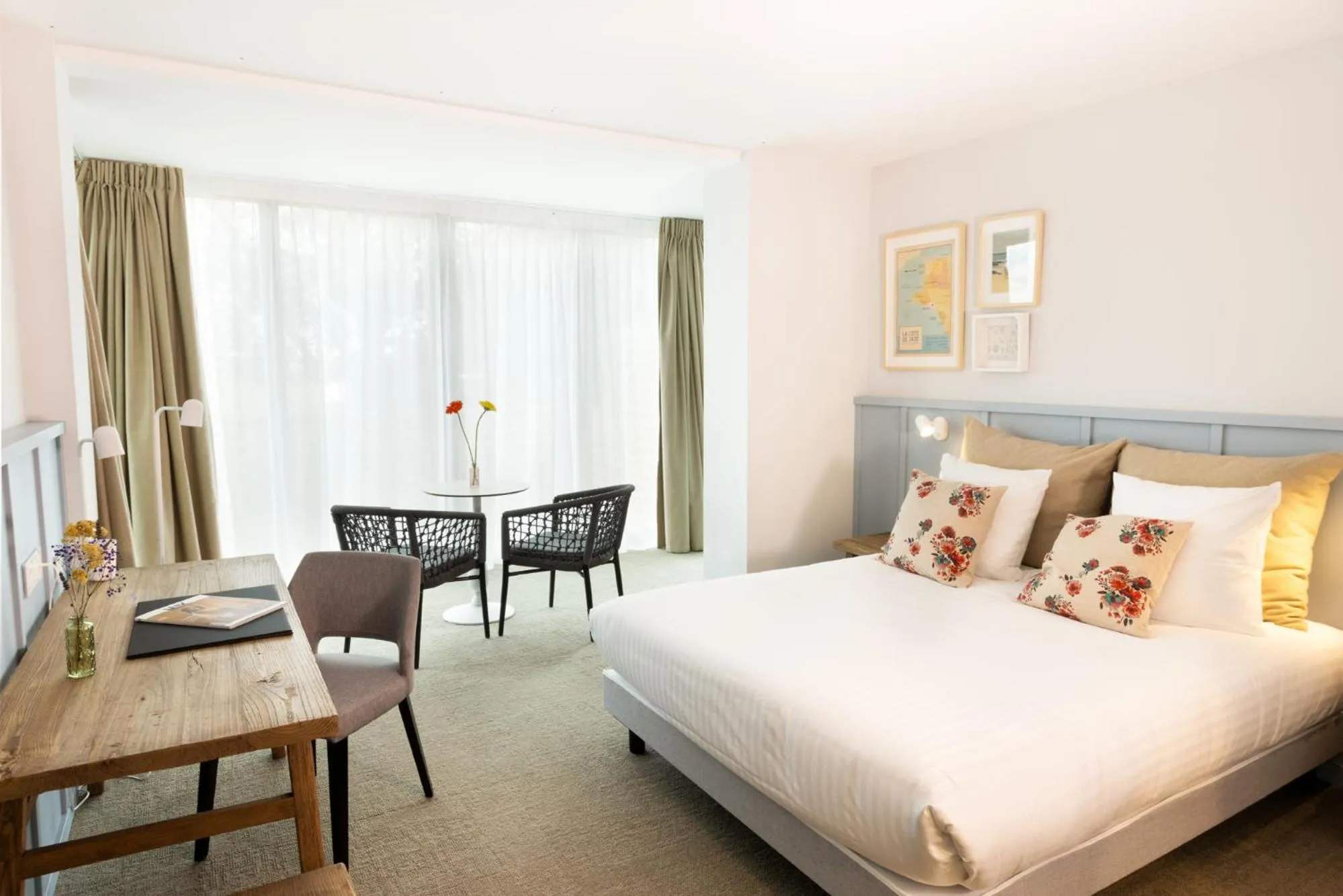 Photo of the whole room, Bed in Eco-Domaine La Fontaine - HOTEL-SPA - 300 m Plage de la Fontaine aux Bretons