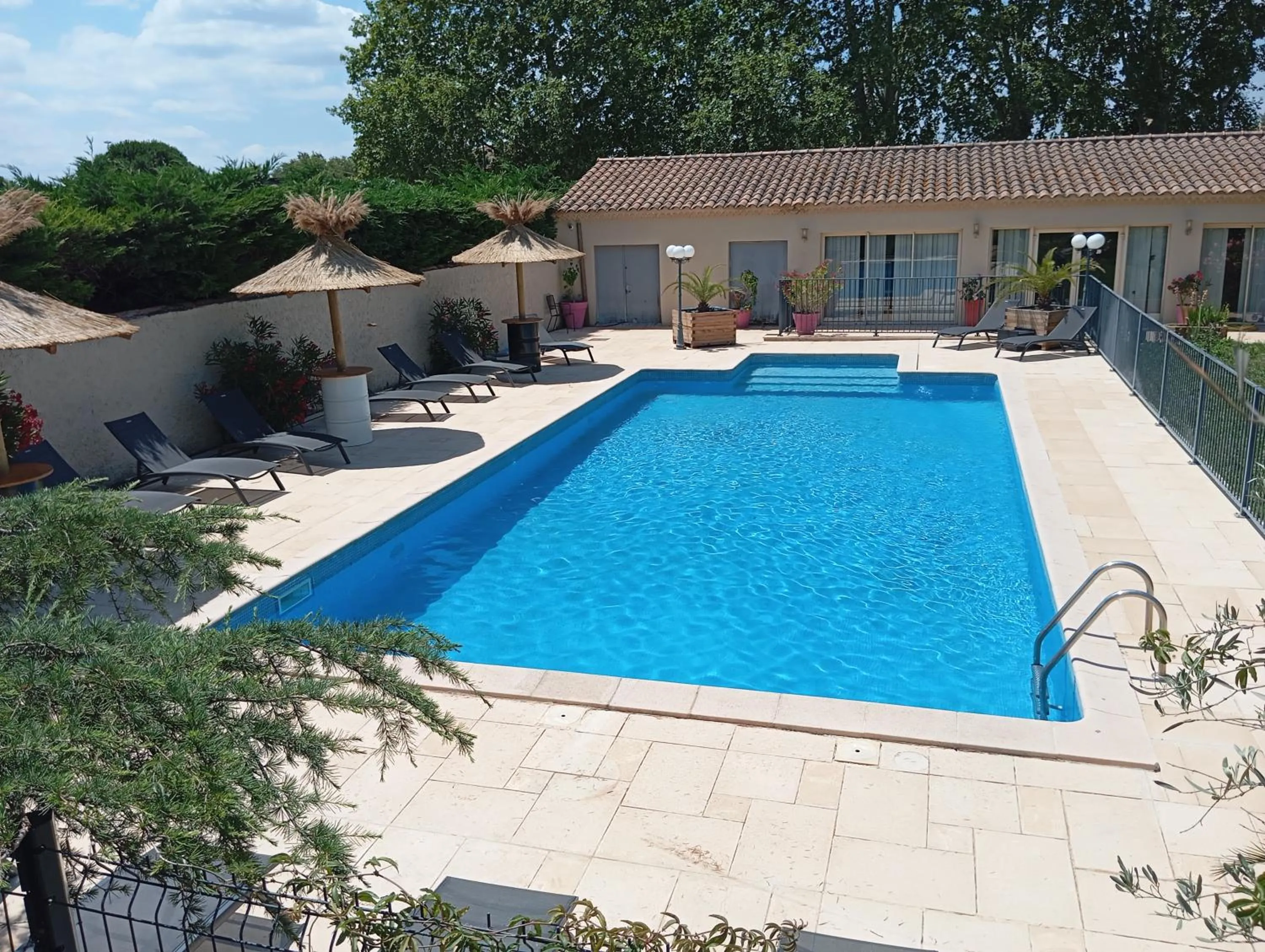 Restaurant/places to eat in Logis Hôtel Acotel