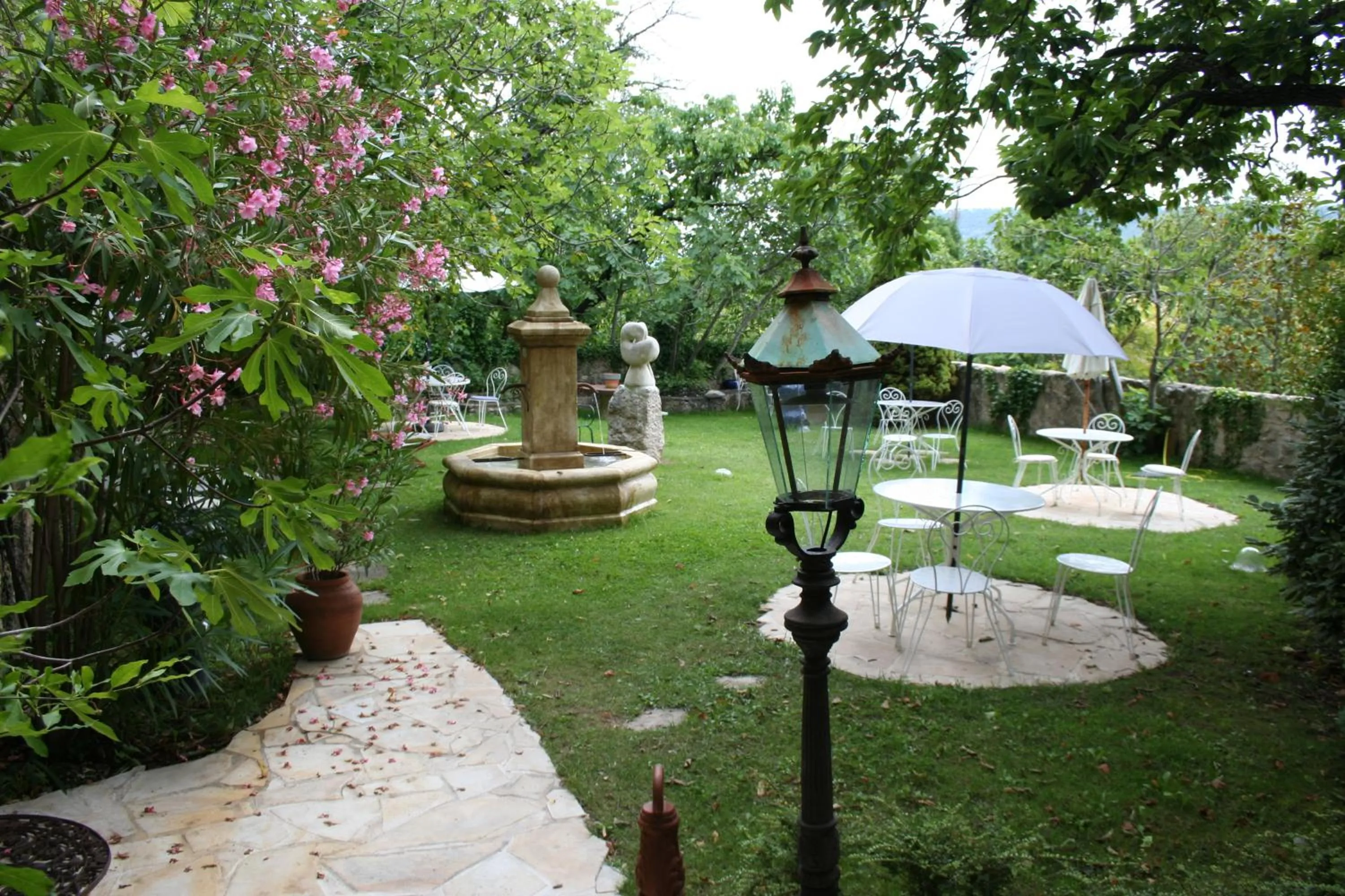 Garden in La Bastide du Paradou