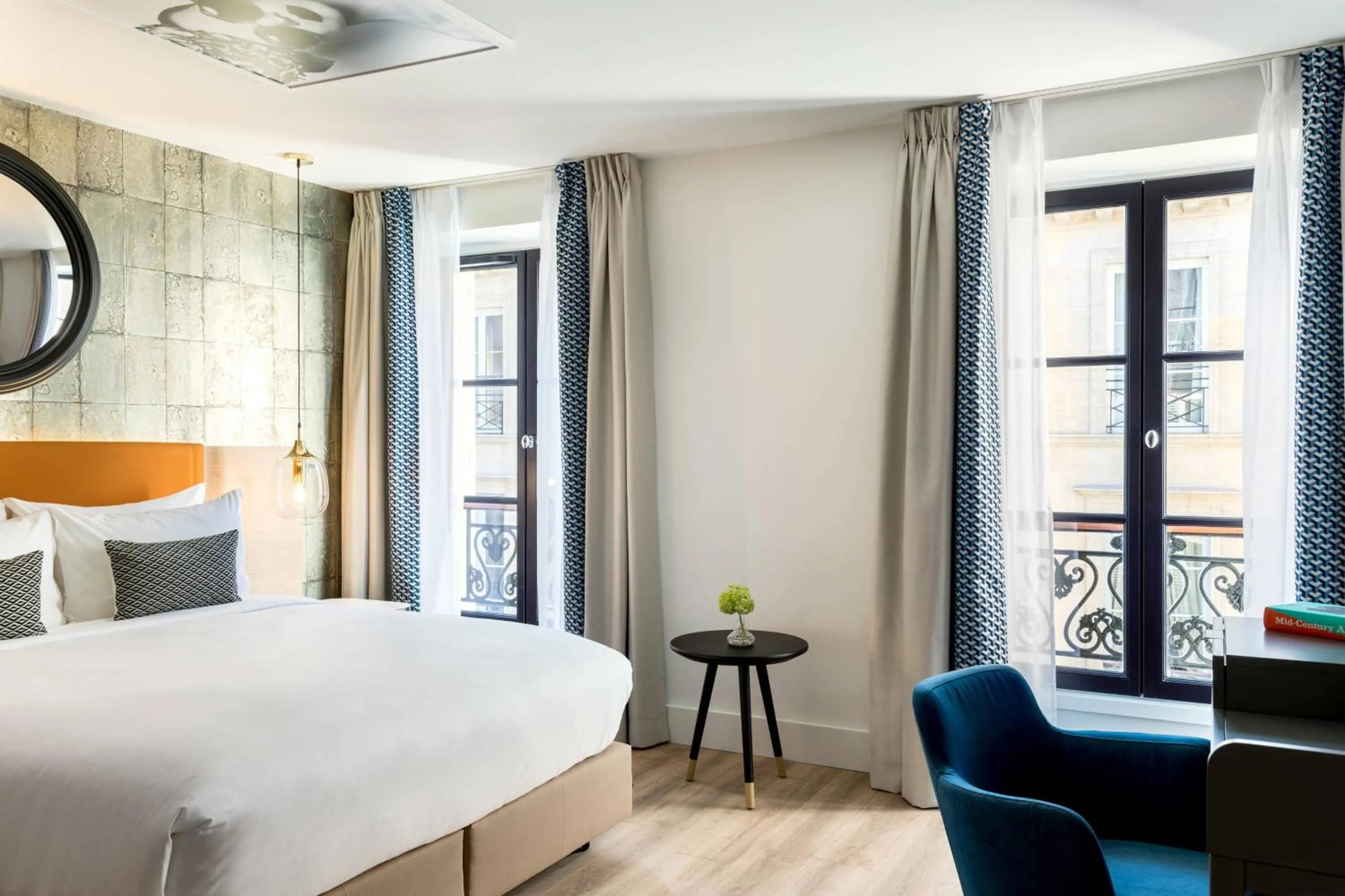 Photo of the whole room in Renaissance Paris Vendome Hotel