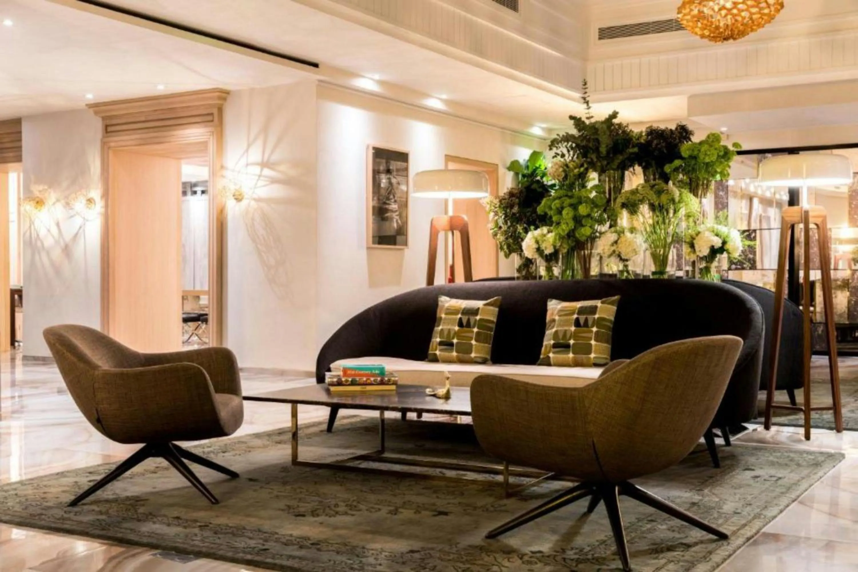 Lobby or reception in Renaissance Paris Vendome Hotel