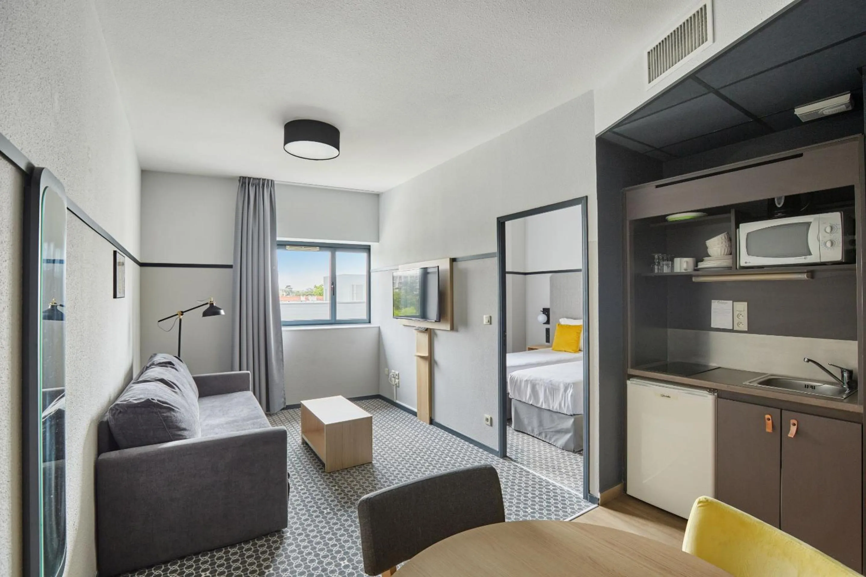 TV and multimedia, Bed in Appart'hôtel Odalys City - Bioparc Lyon Est