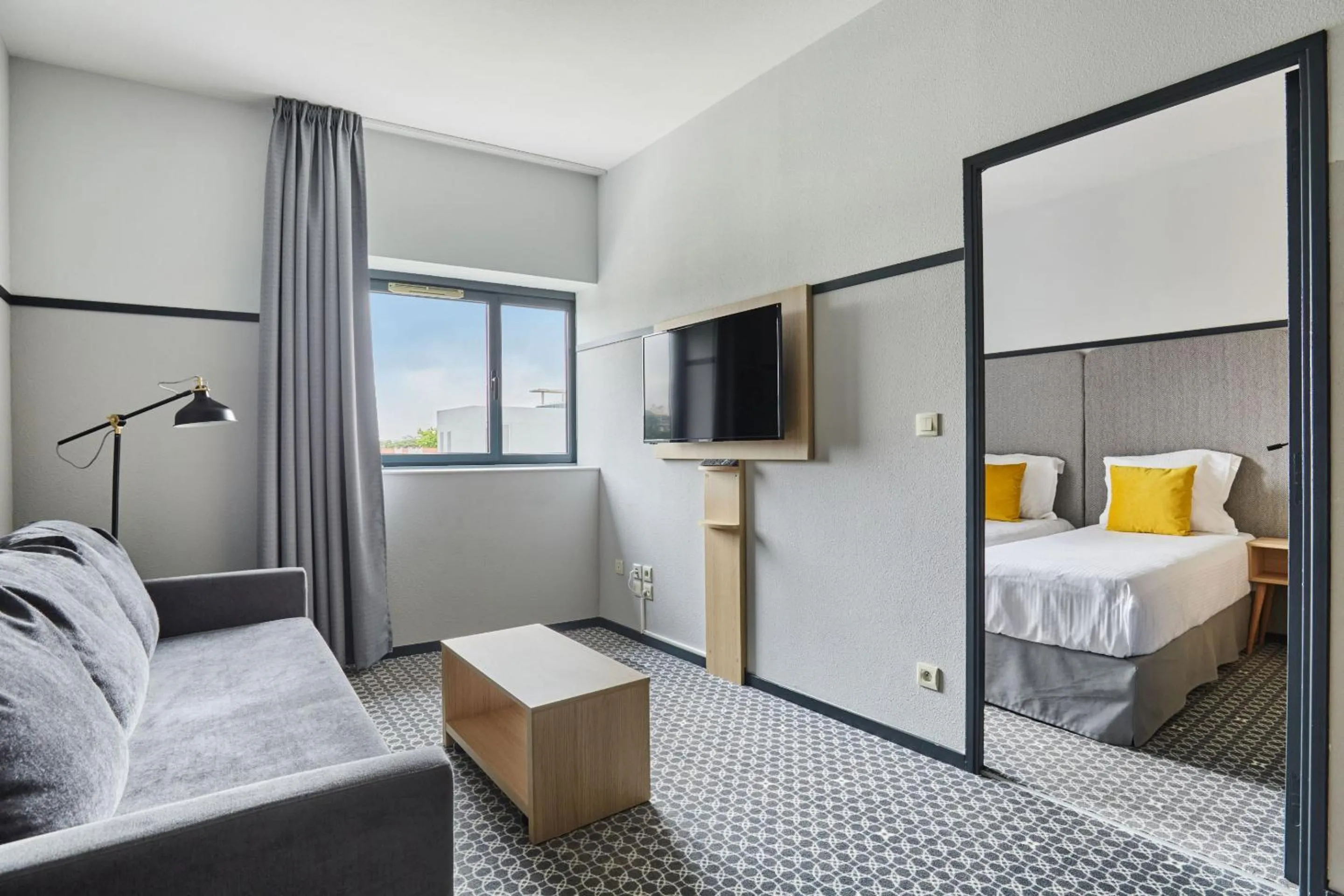 TV and multimedia, Bed in Appart'hôtel Odalys City - Bioparc Lyon Est