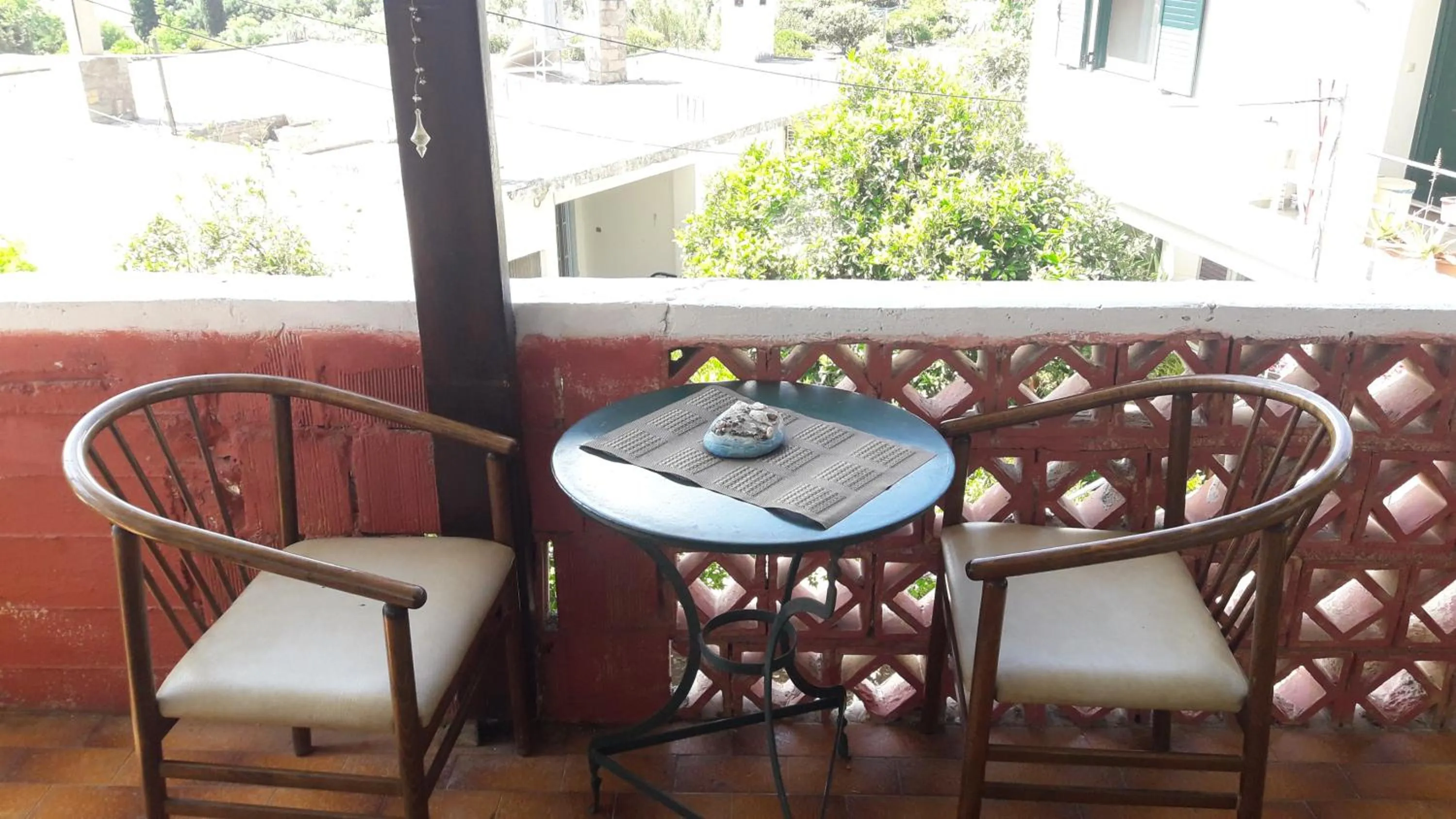 Restaurant/places to eat in Hotel zakros rooms-restaurant