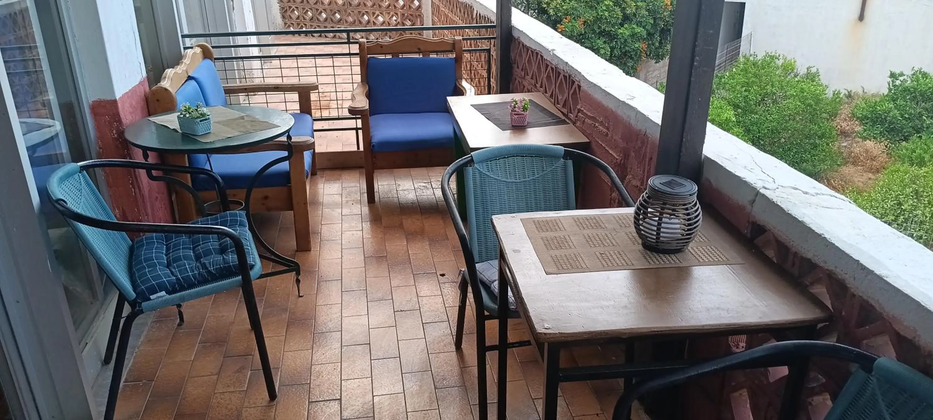 Restaurant/places to eat in Hotel zakros rooms-restaurant