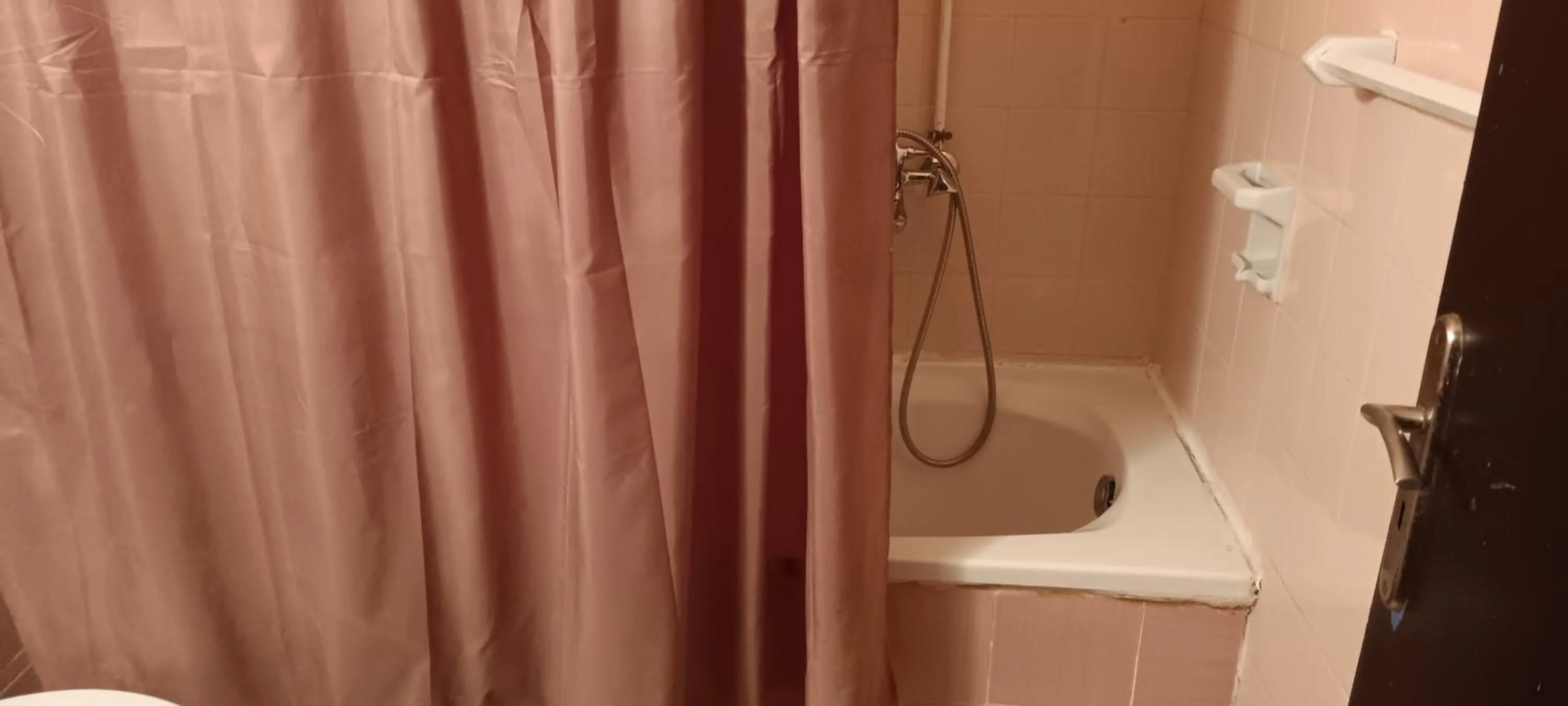 Bathroom in Hotel zakros rooms-restaurant