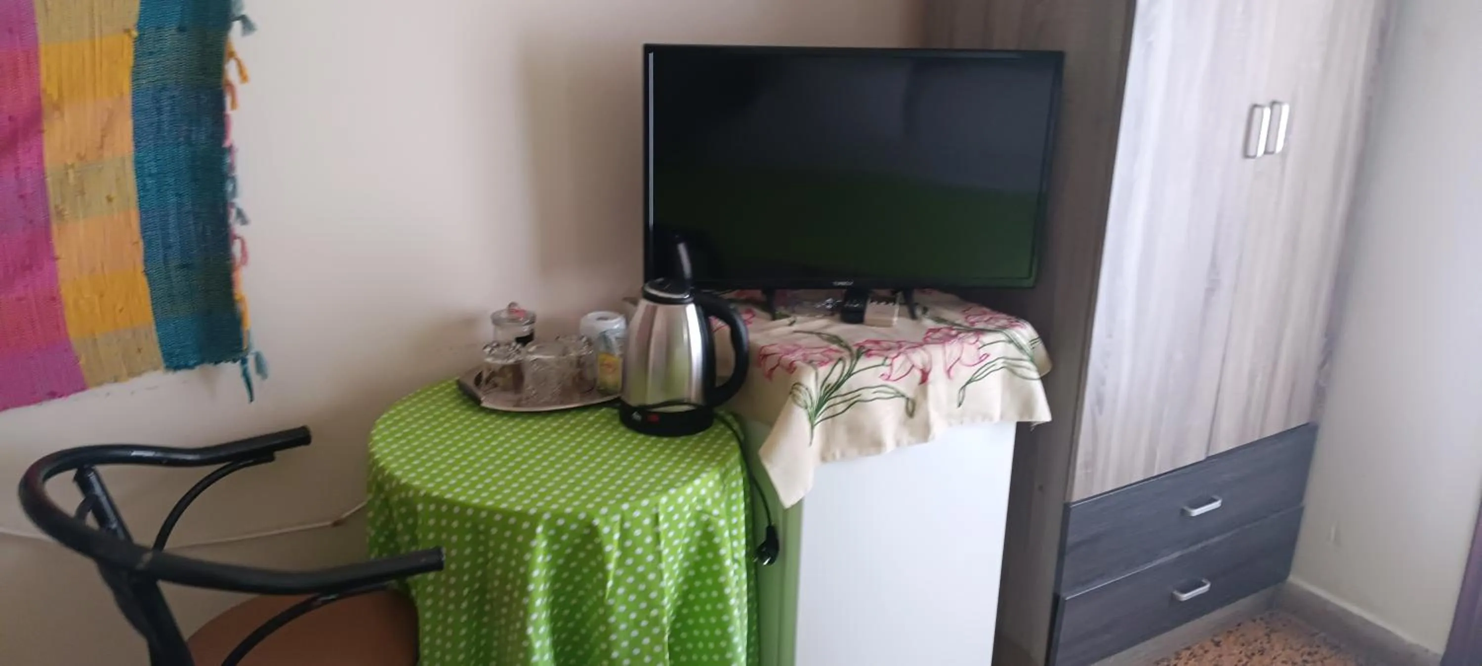 Coffee/tea facilities in Hotel zakros rooms-restaurant