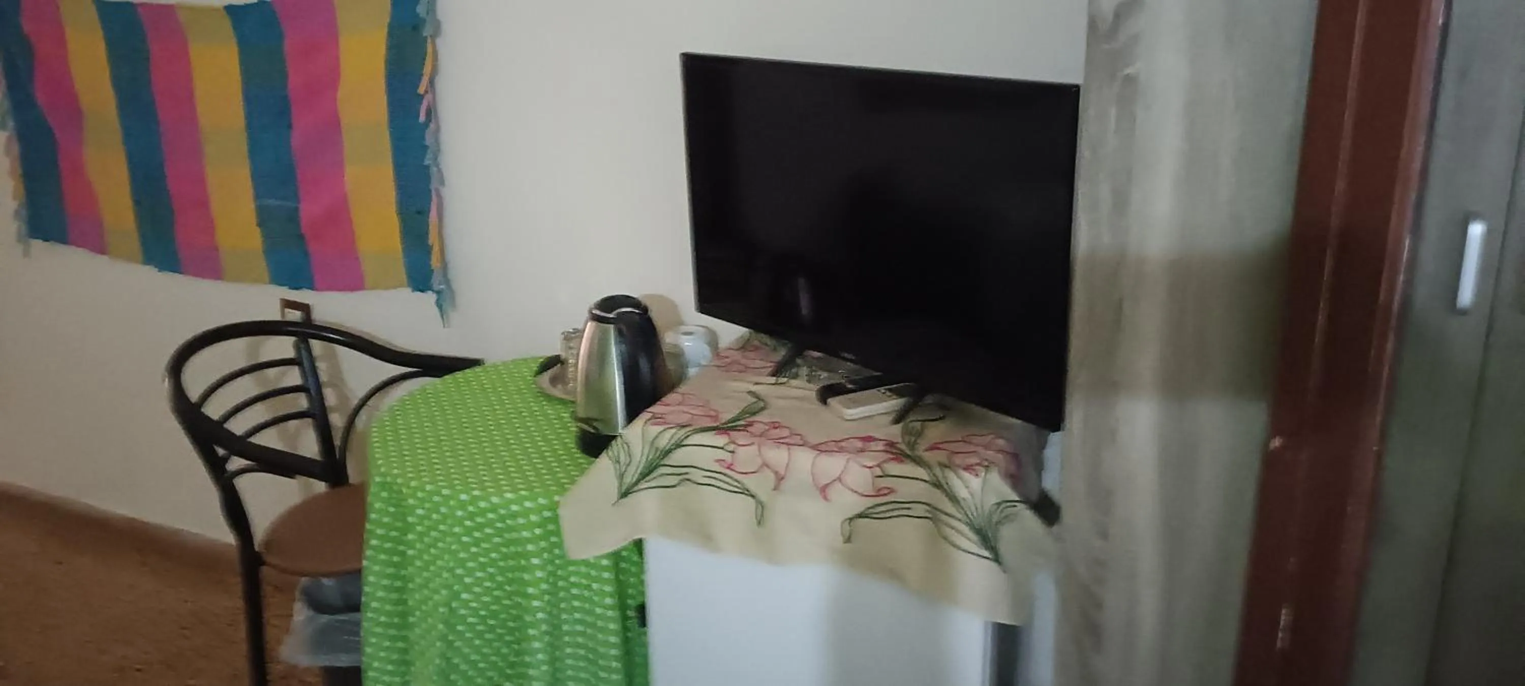 TV and multimedia, Bed in Hotel zakros rooms-restaurant