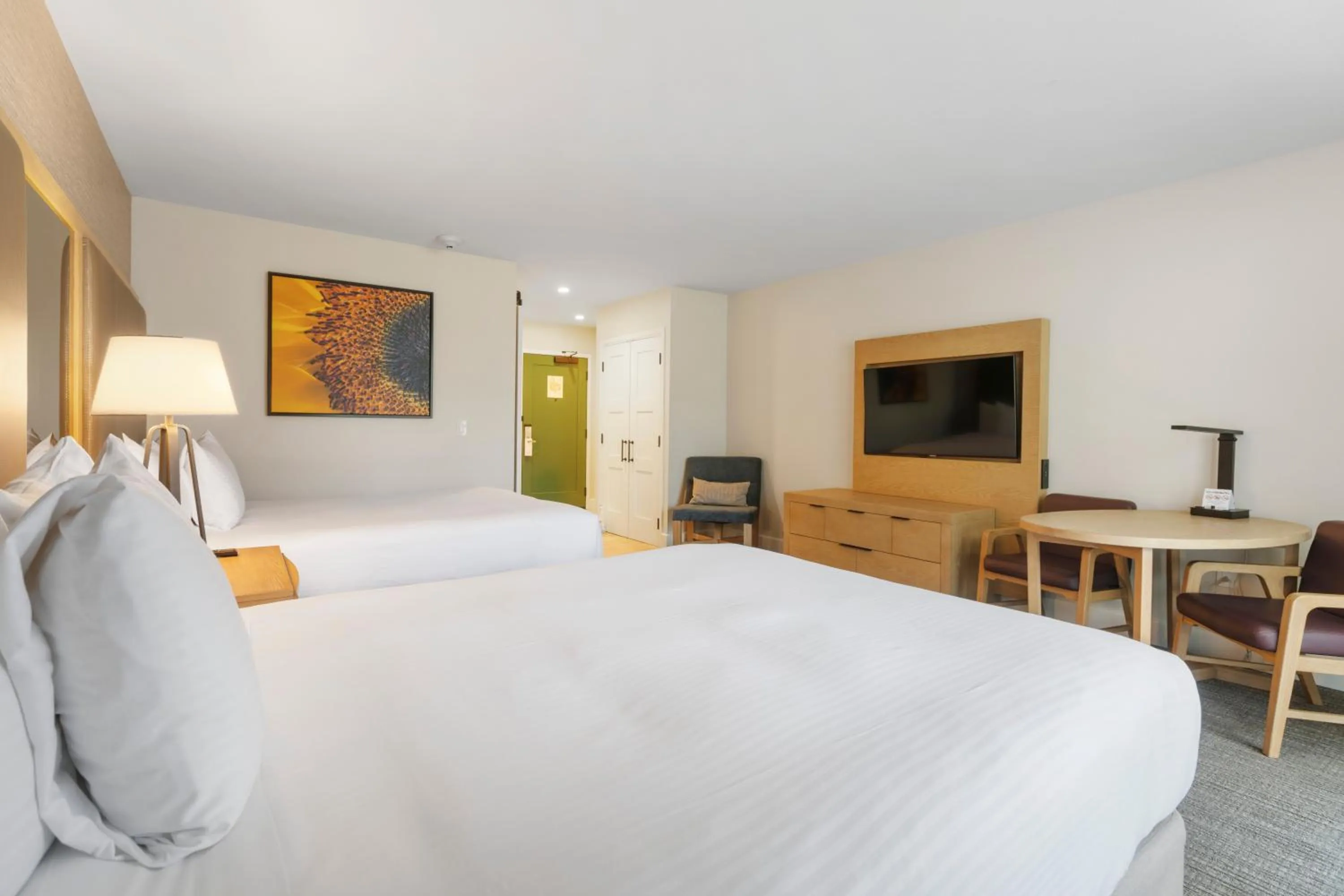 TV and multimedia, Bed in Pala Mesa Resort