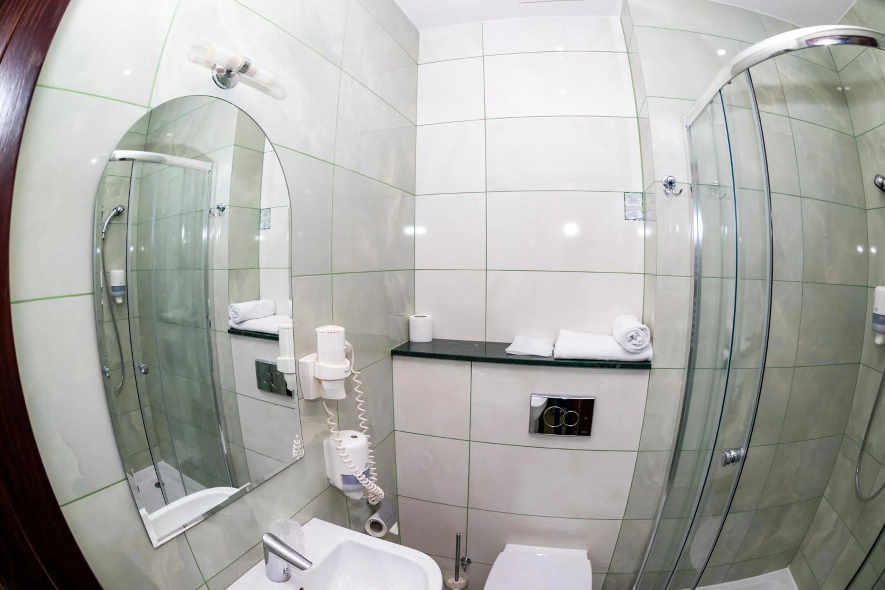 Shower in Hotel Szyszko