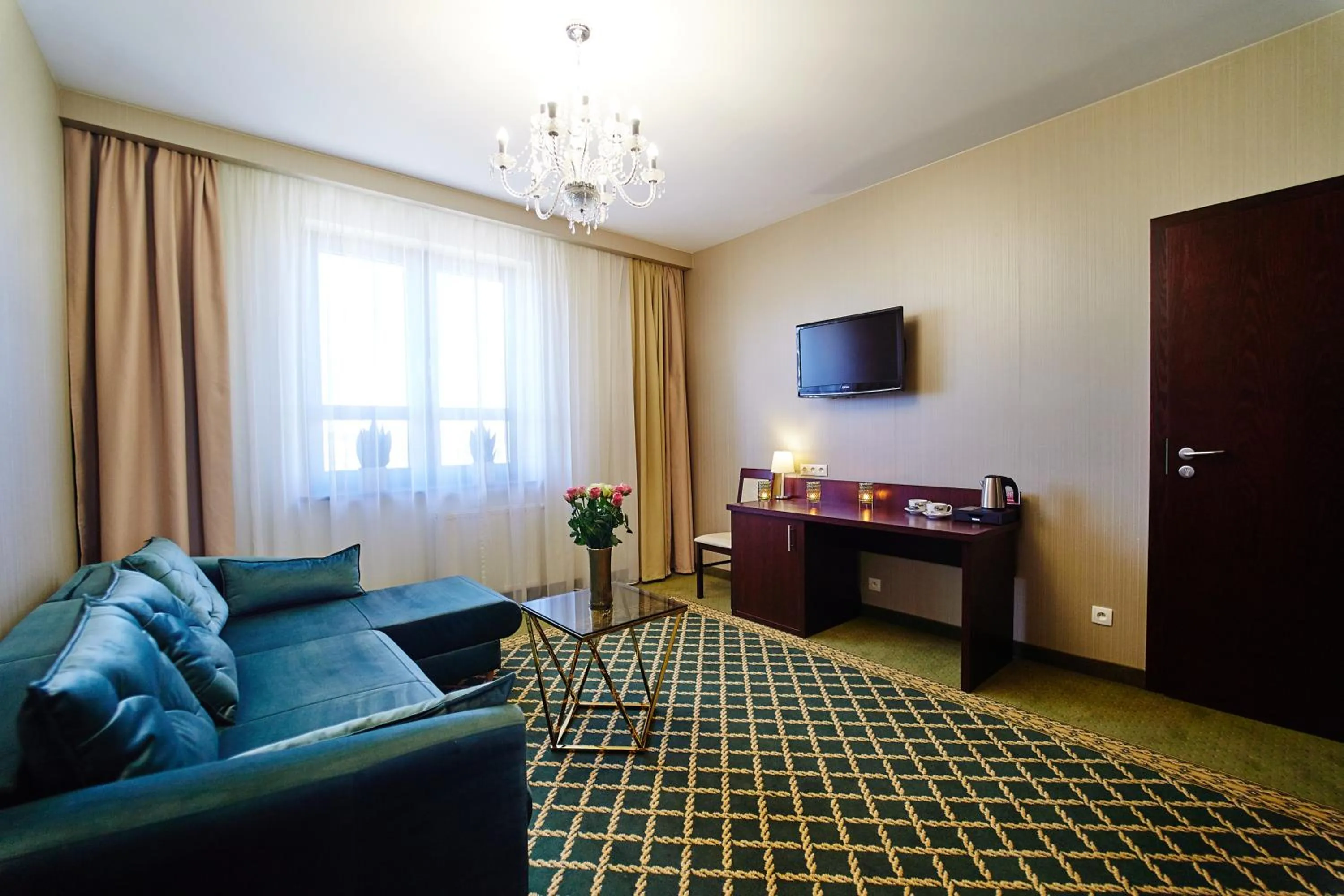 Communal lounge/ TV room, Bed in Hotel Szyszko
