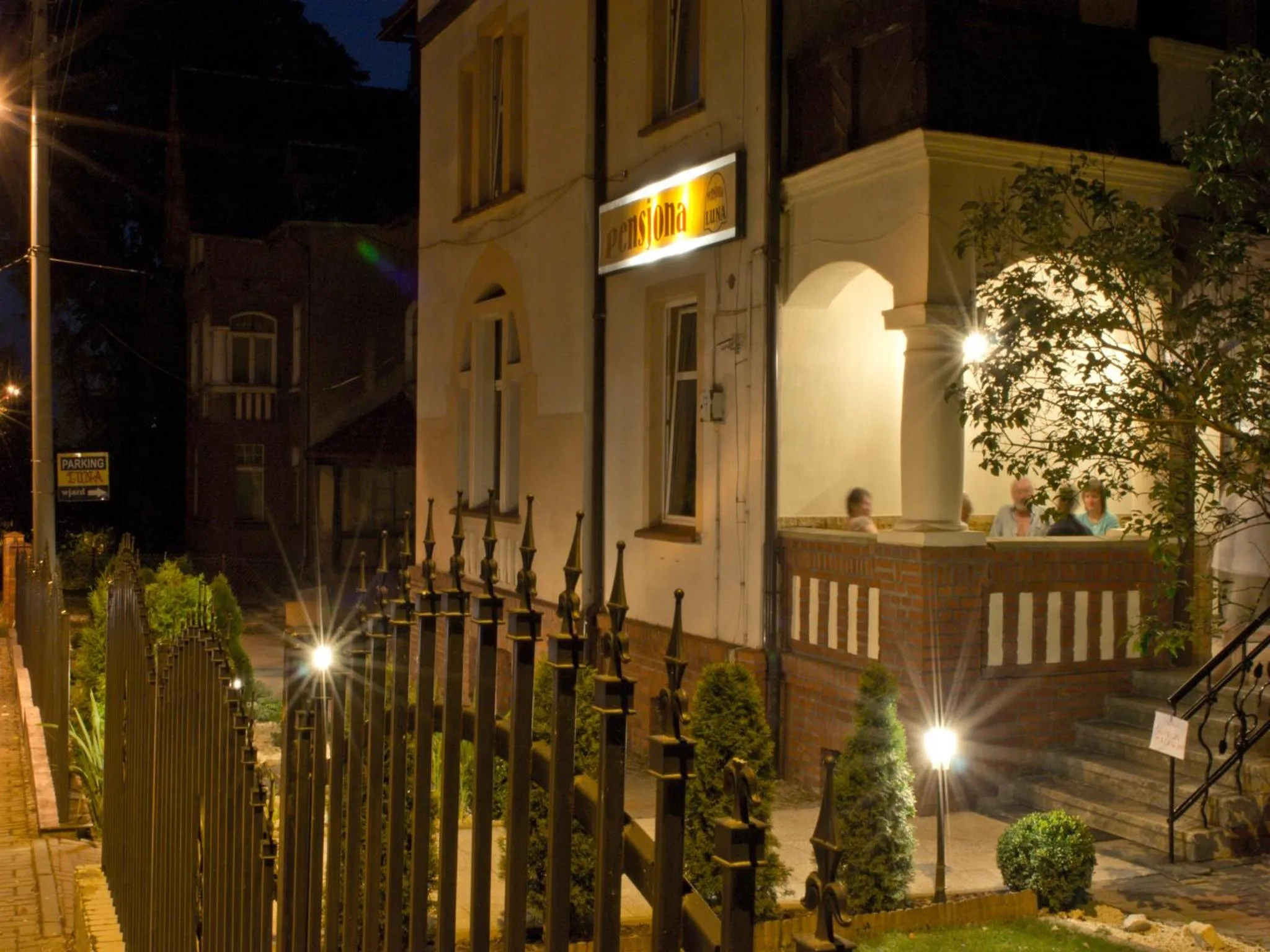 Property building in Willa Luna