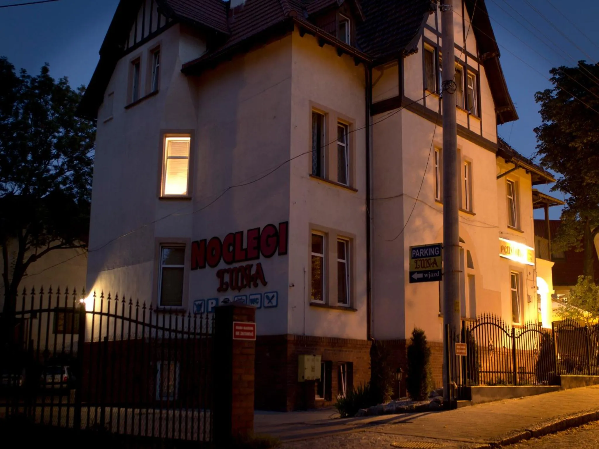 Property building in Willa Luna