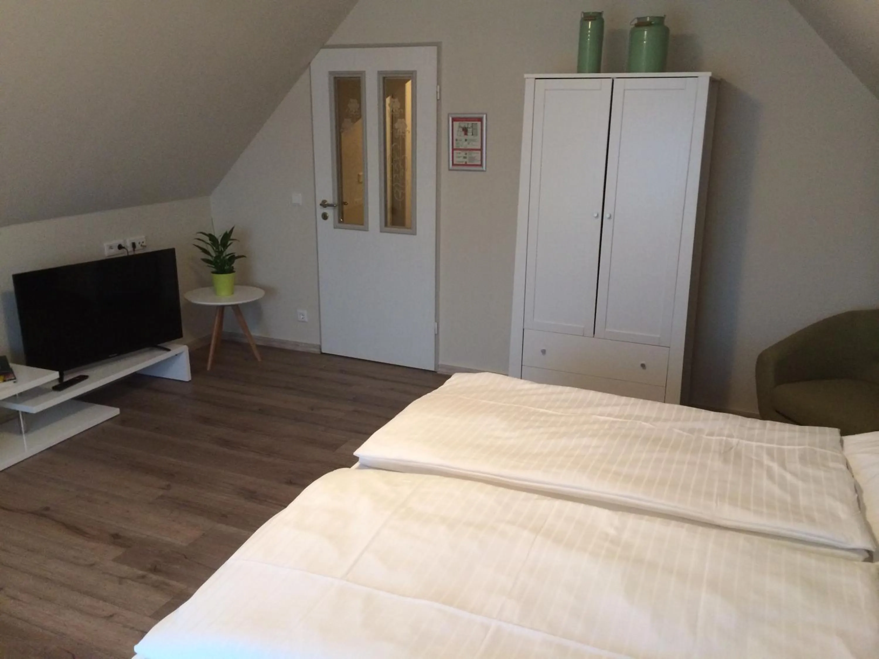 Photo of the whole room, Bed in Hotel Restaurant Am Kring