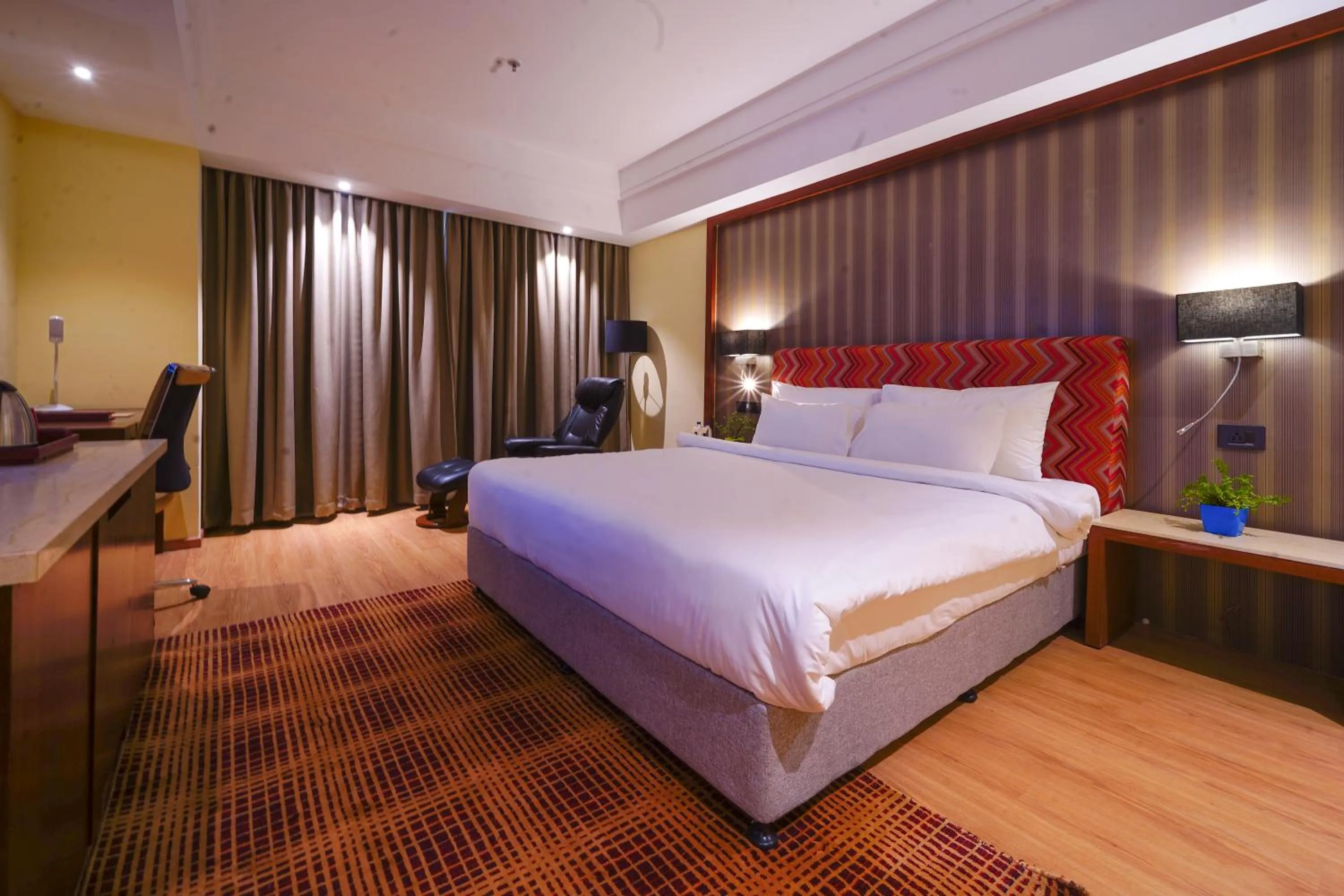 Bedroom, Bed in Babylon Capital