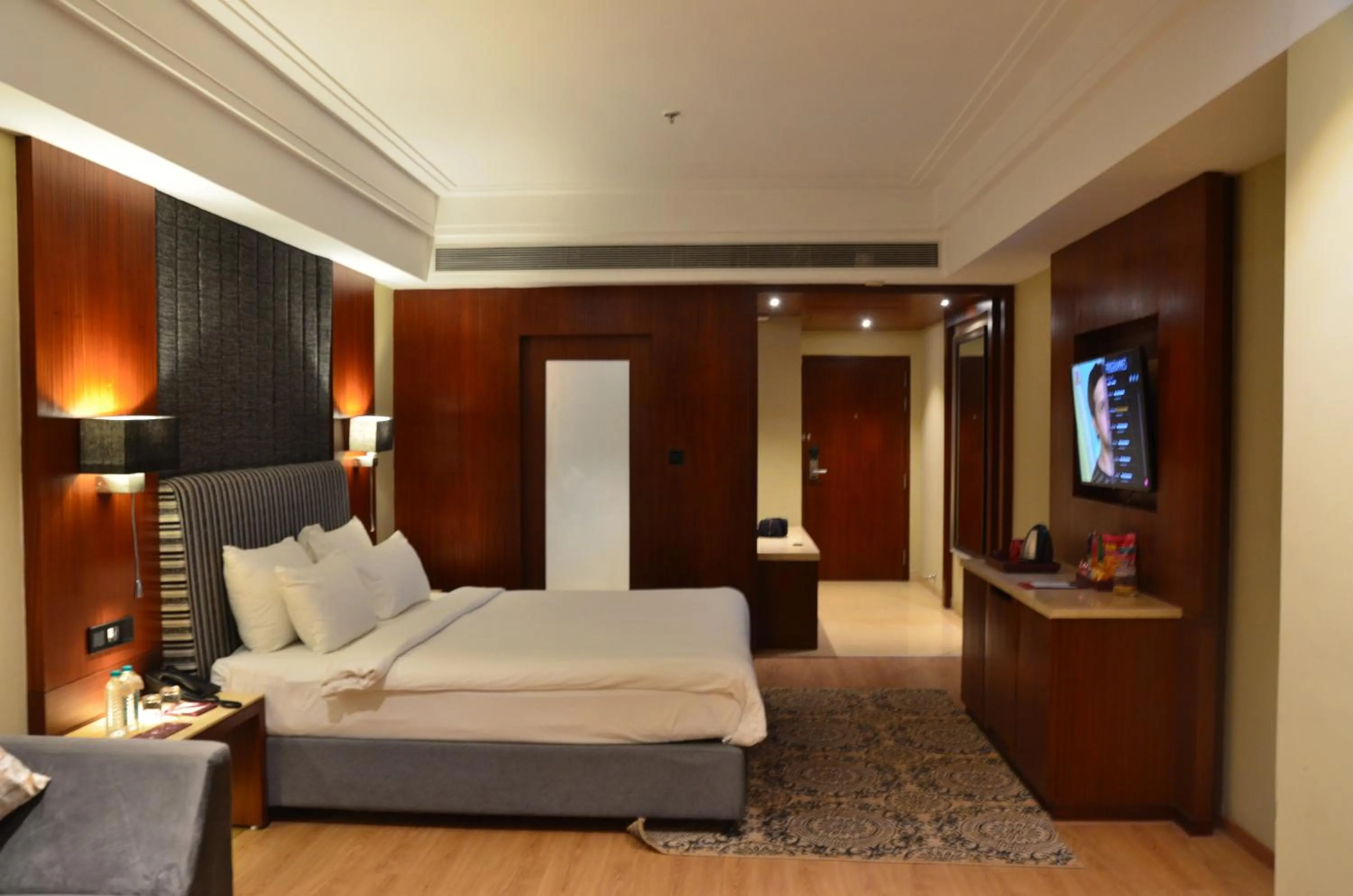 Bedroom, Bed in Babylon Capital