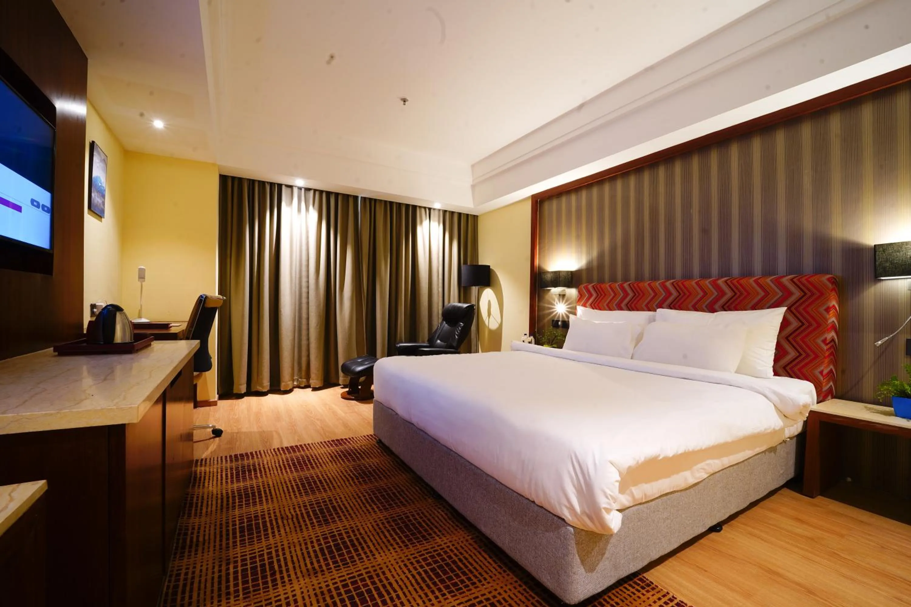 Bedroom, Bed in Babylon Capital