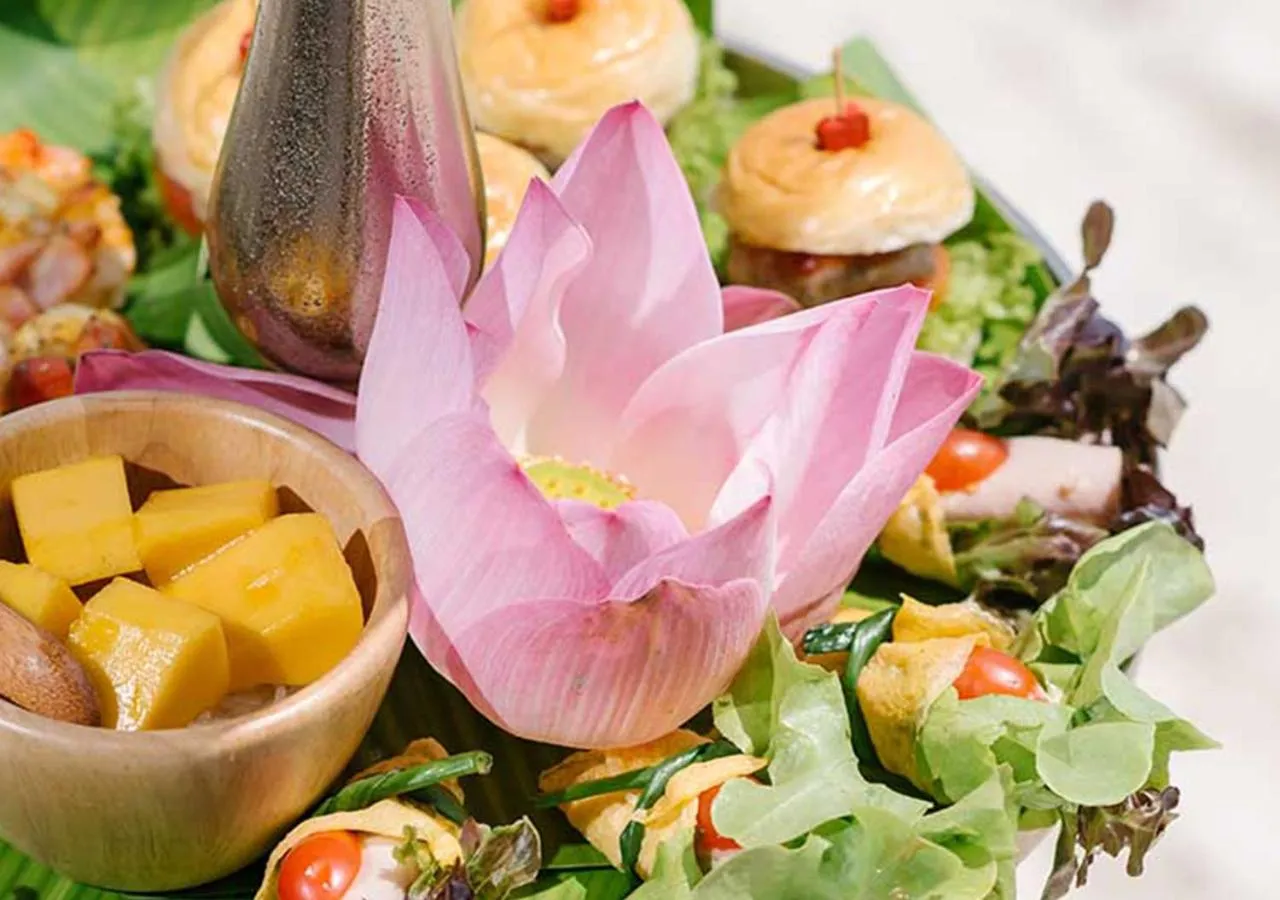 Food in Samed Tropical Resort