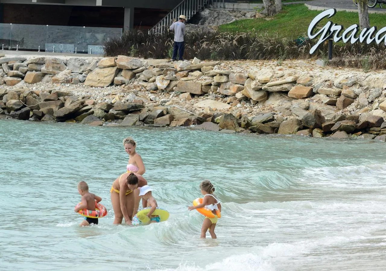 Beach in Samed Tropical Resort