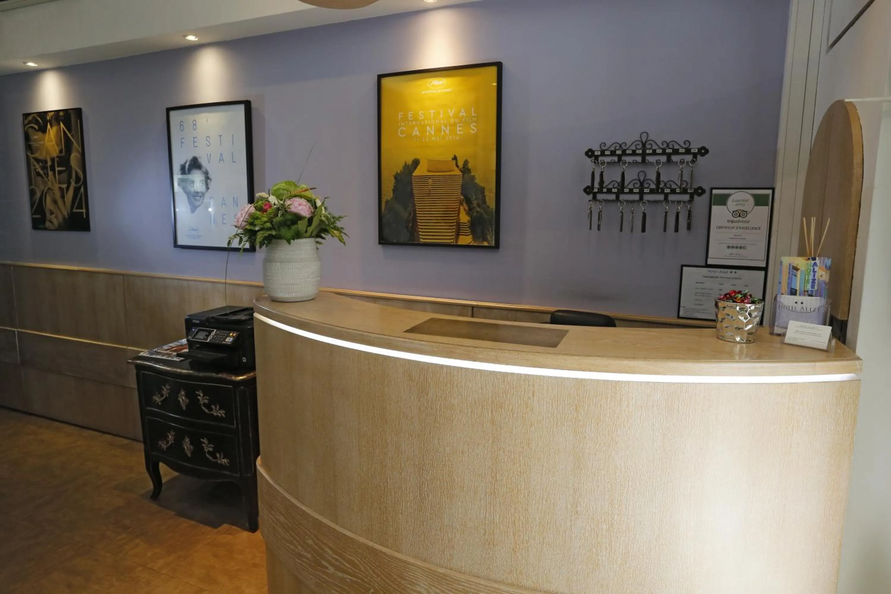 Lobby or reception in Hôtel Alizé