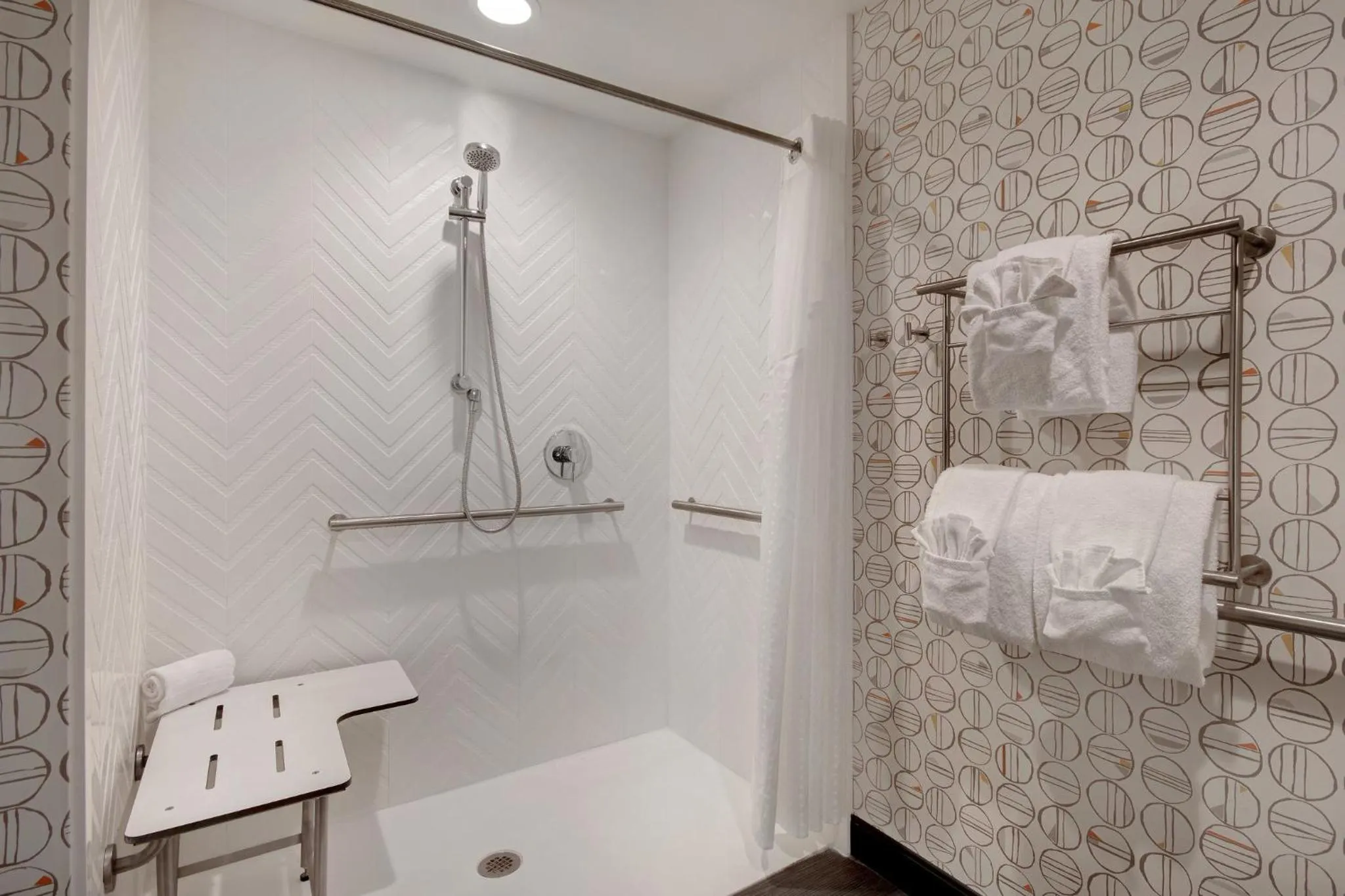 Bathroom in Holiday Inn Detroit Northwest - Livonia by IHG