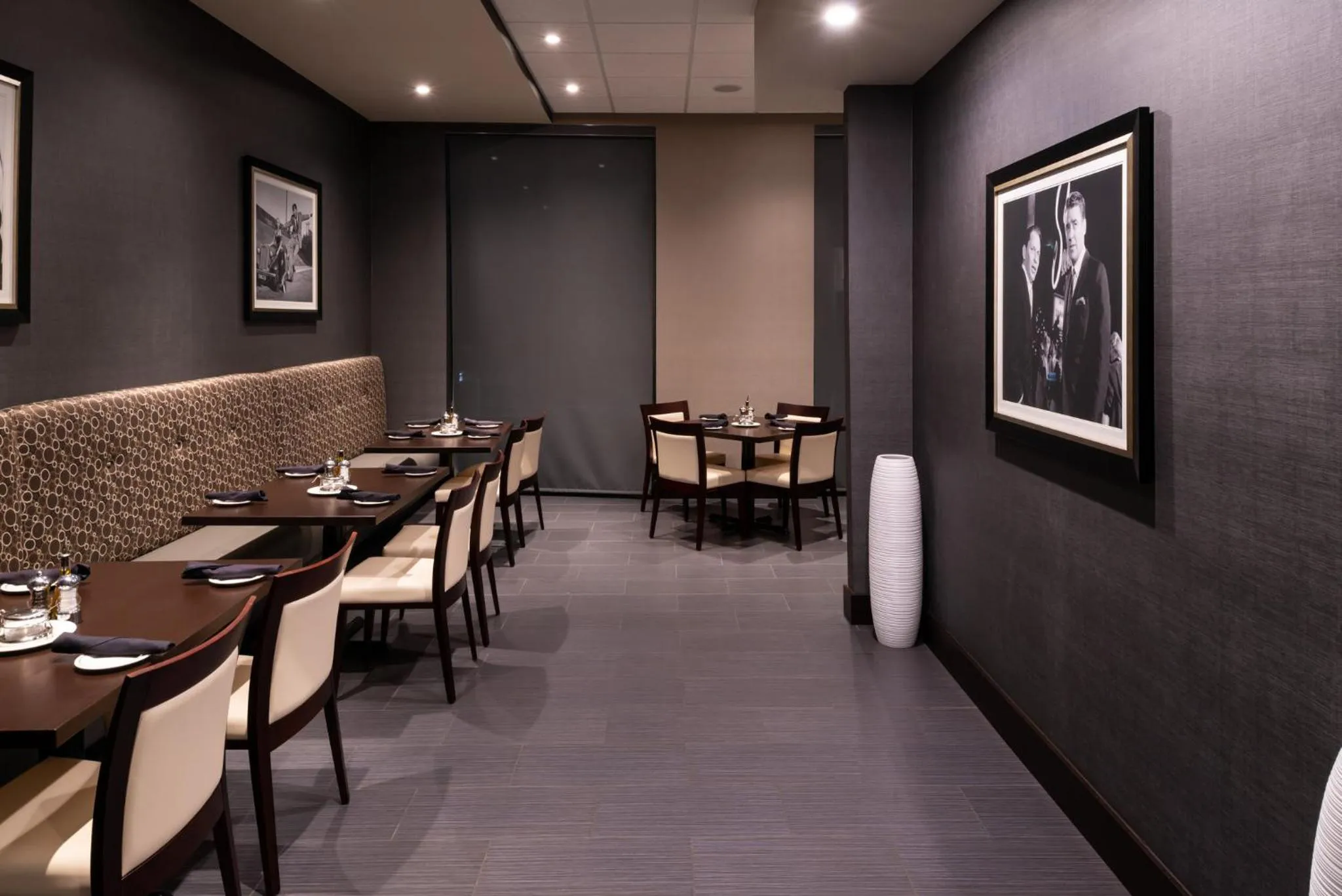 Restaurant/places to eat in Holiday Inn Detroit Northwest - Livonia by IHG