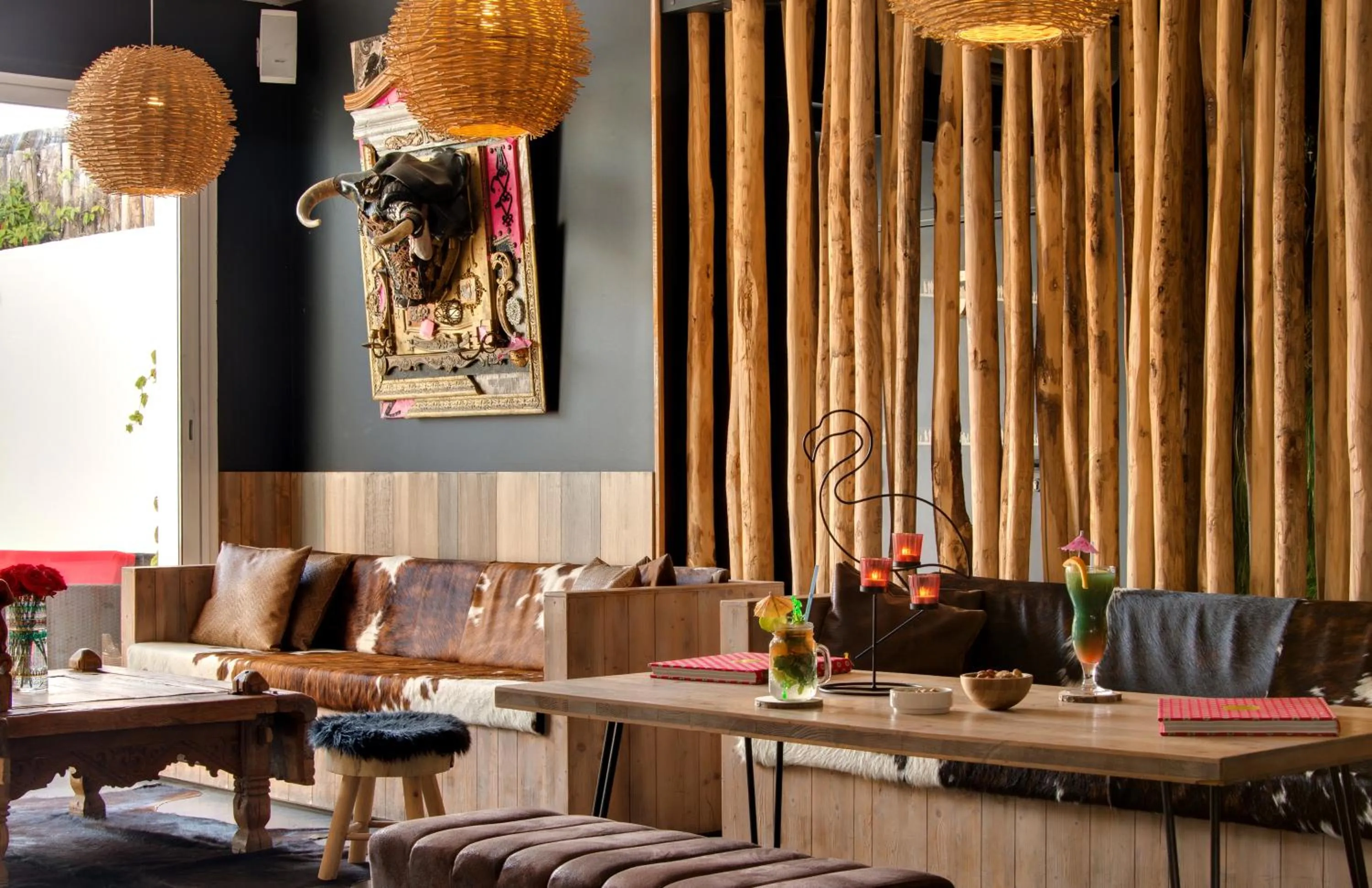 Restaurant/places to eat in Vila De La Mar & Spa