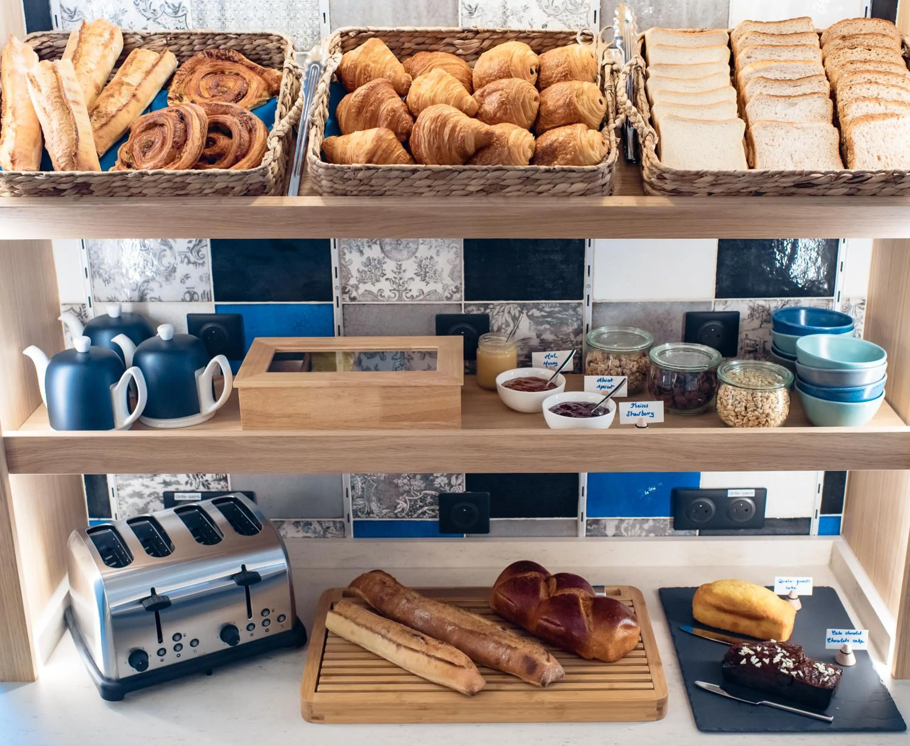 Continental breakfast in Hotel Bleu de Grenelle - Tour Eiffel