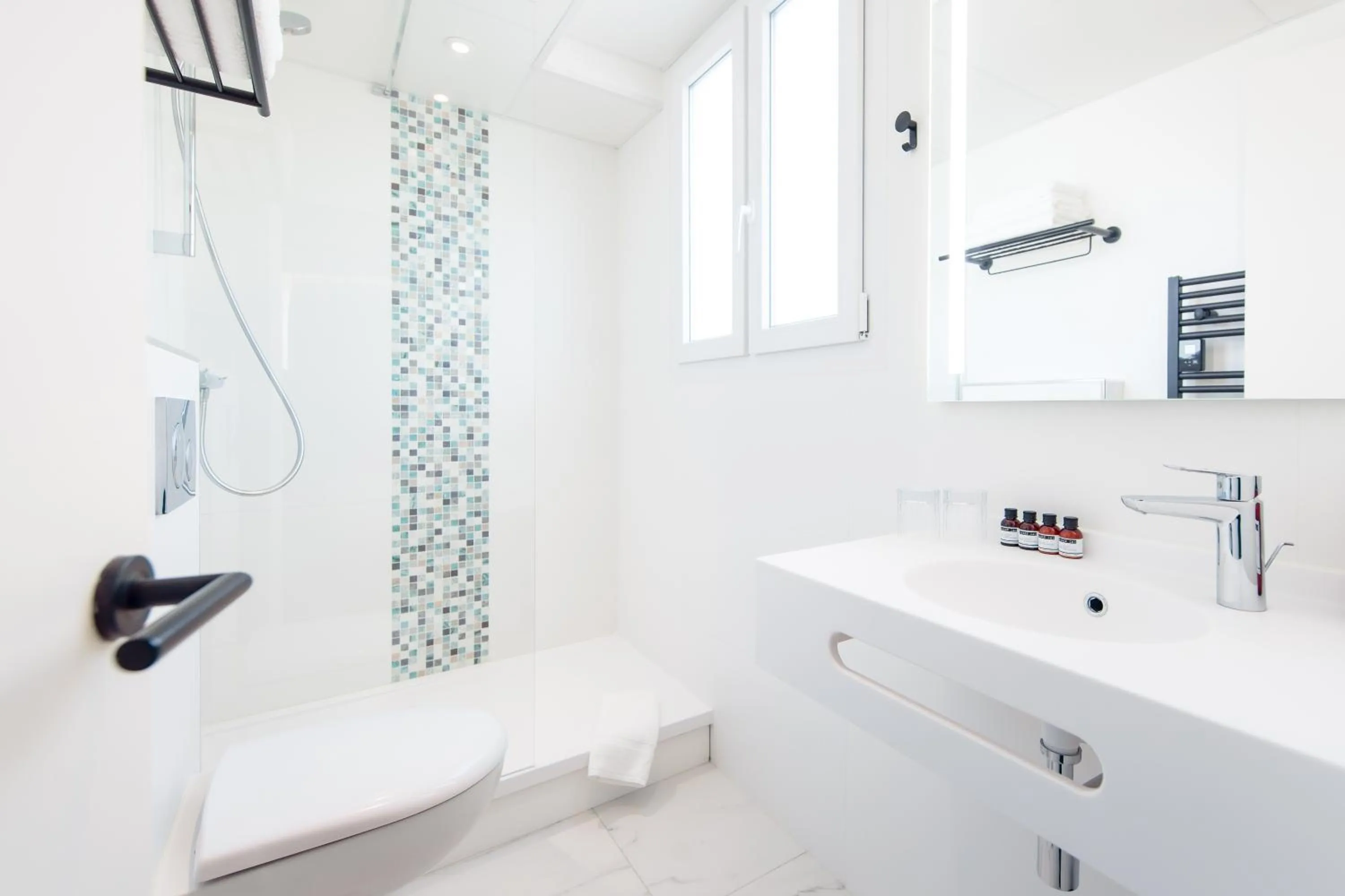 Bathroom in Hotel Bleu de Grenelle - Tour Eiffel