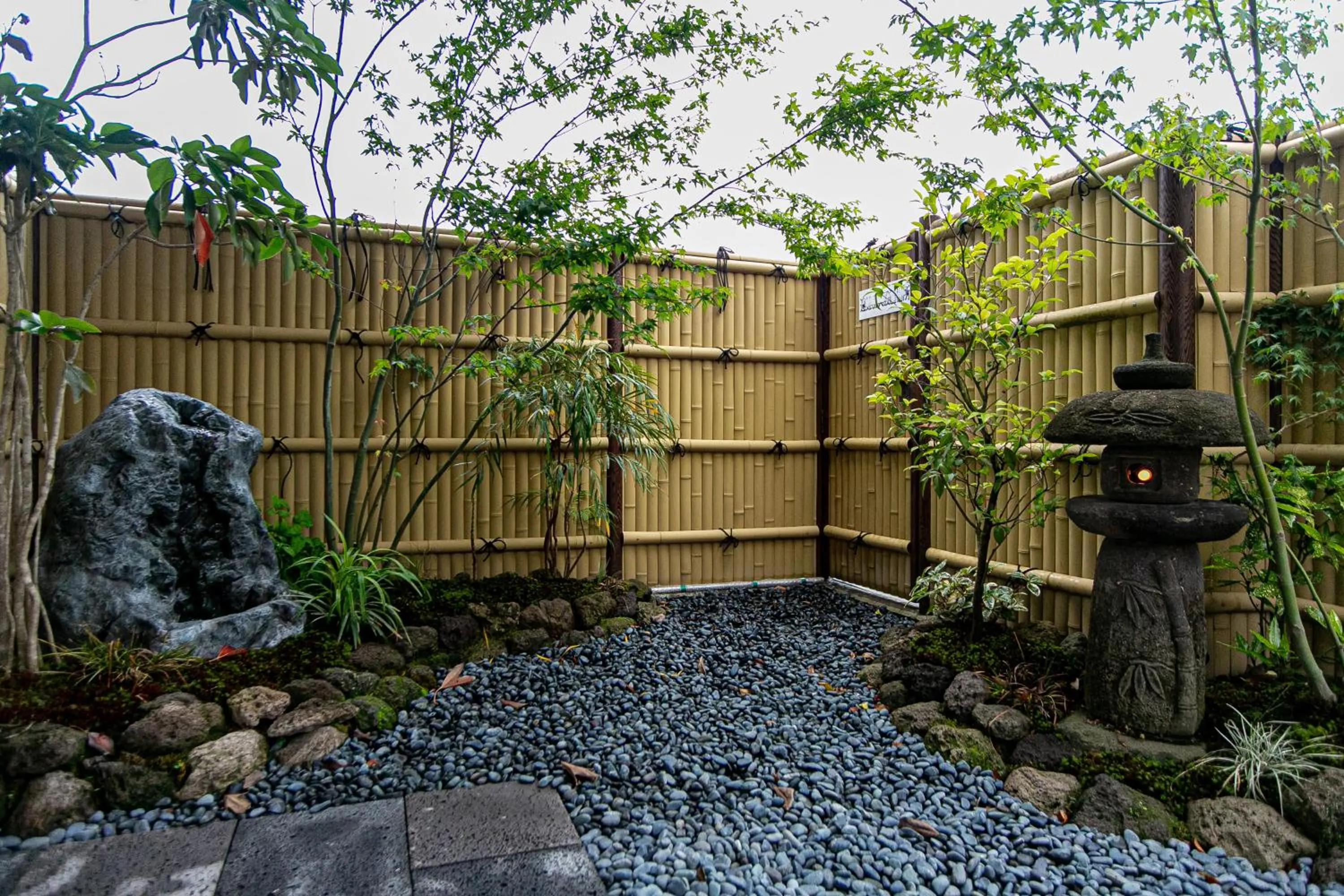 Garden in Yufuin Akarinoyado