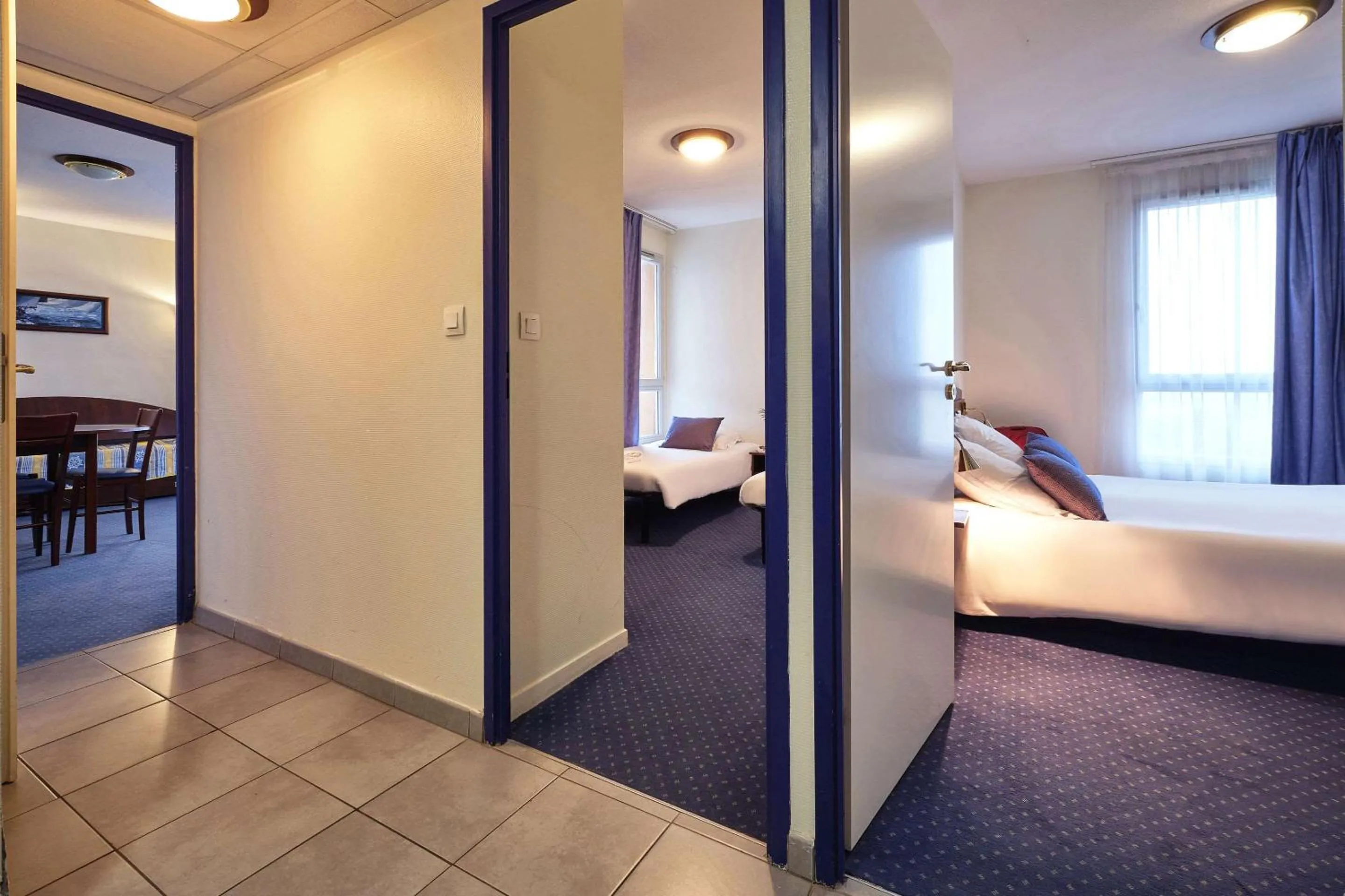 Bedroom, Bed in Comfort Aparthotel Carcassonne