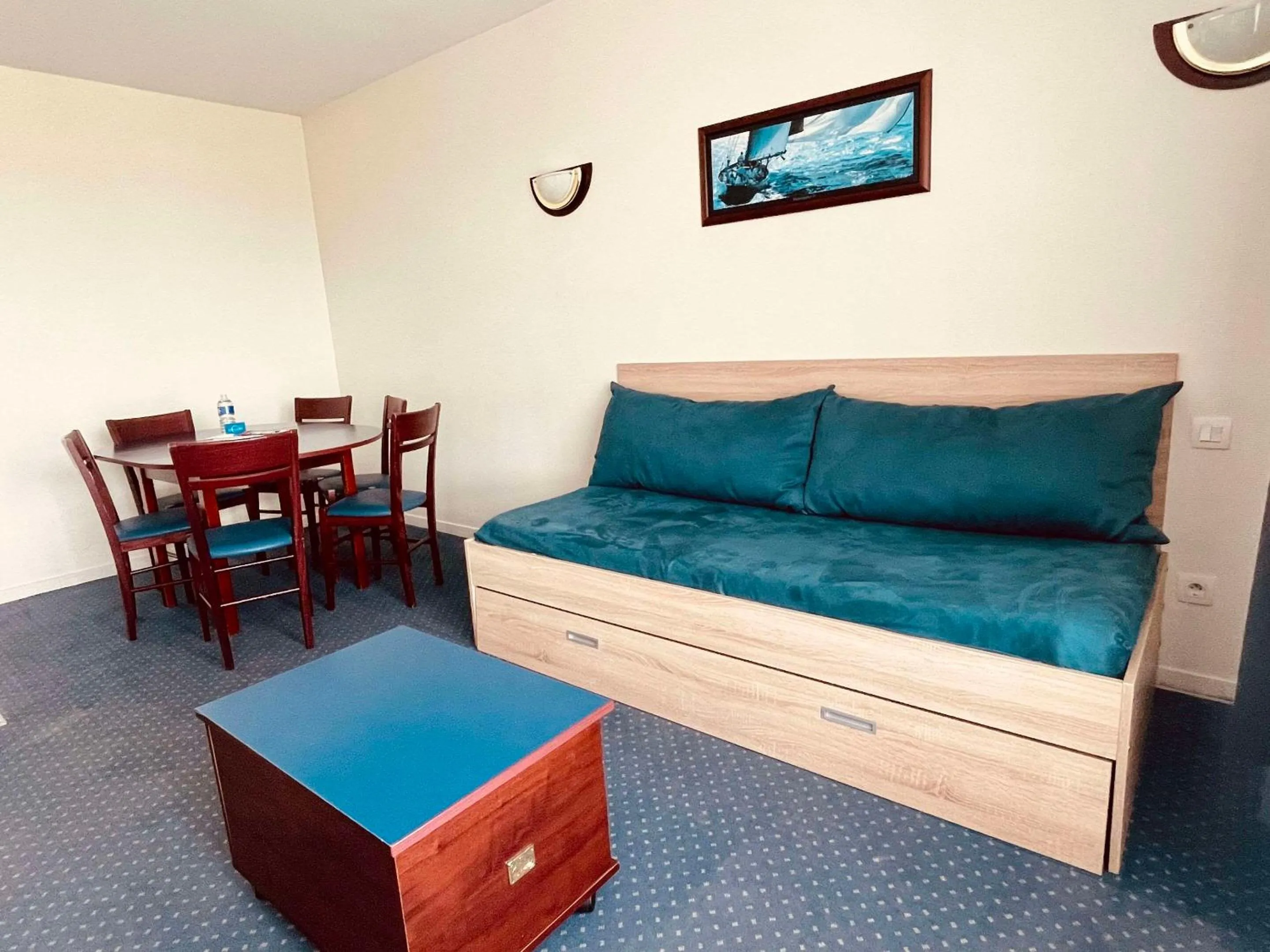 Bedroom, Bed in Comfort Aparthotel Carcassonne