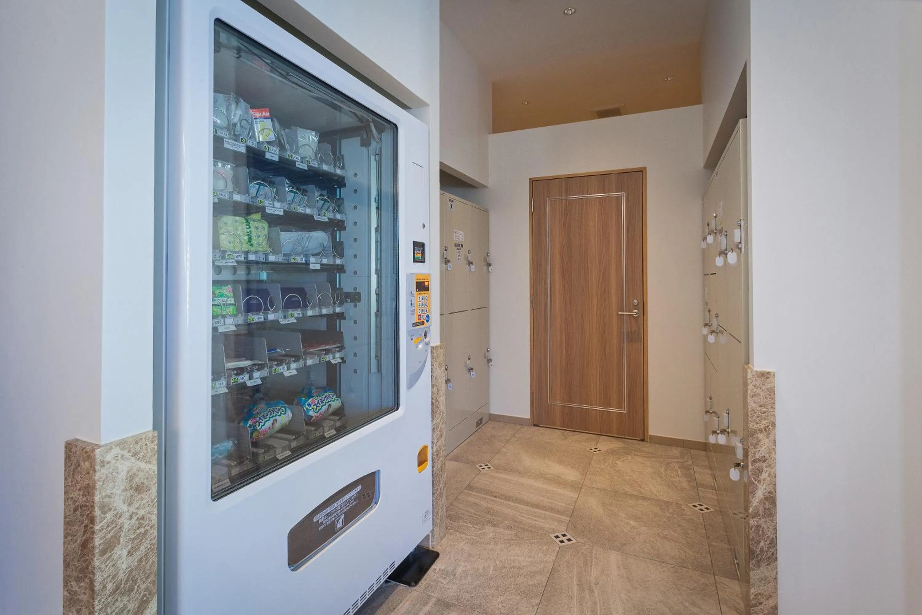 Area and facilities in Kariyushi LCH. Resort