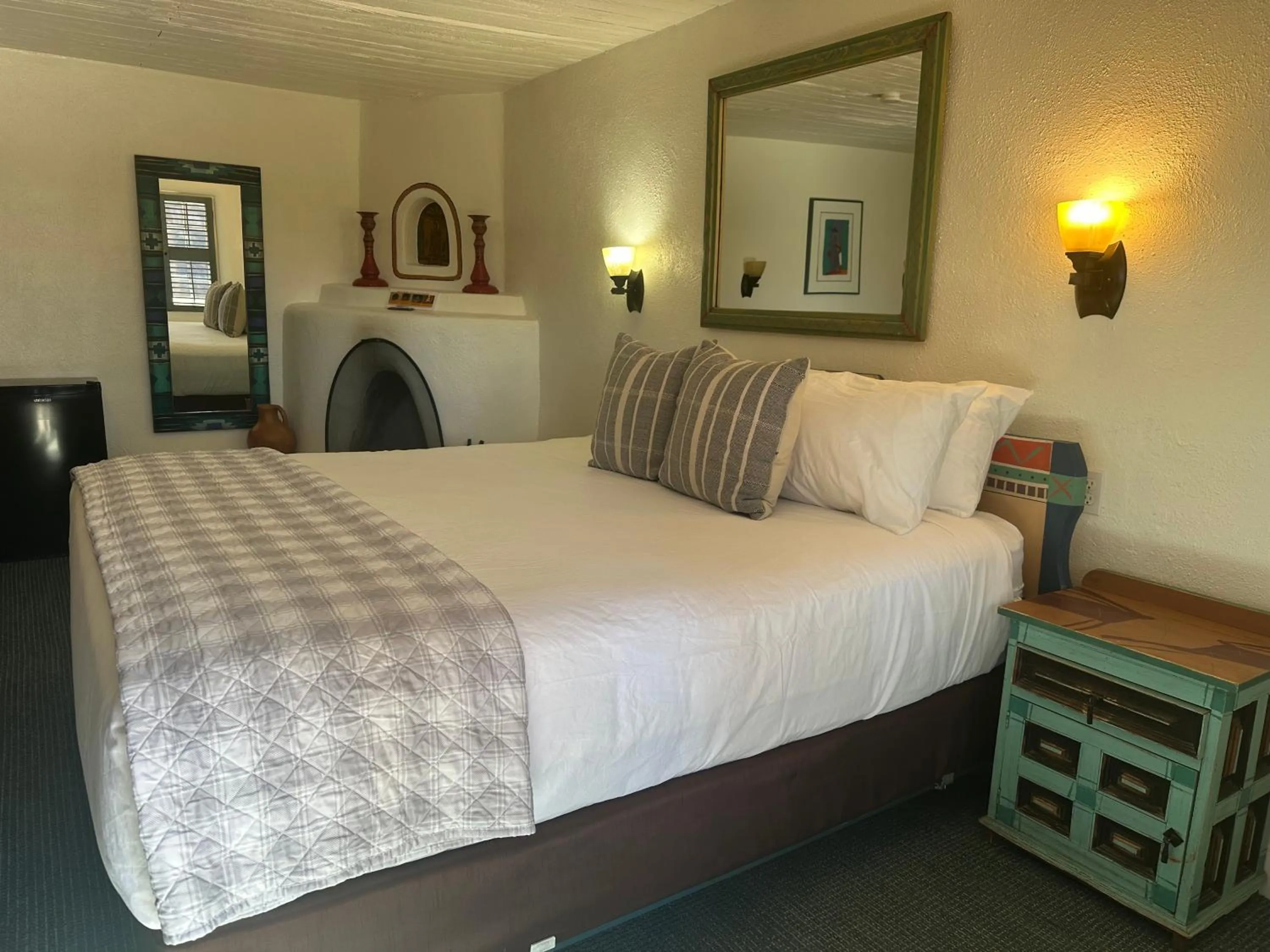 Bed in The Historic Taos Inn