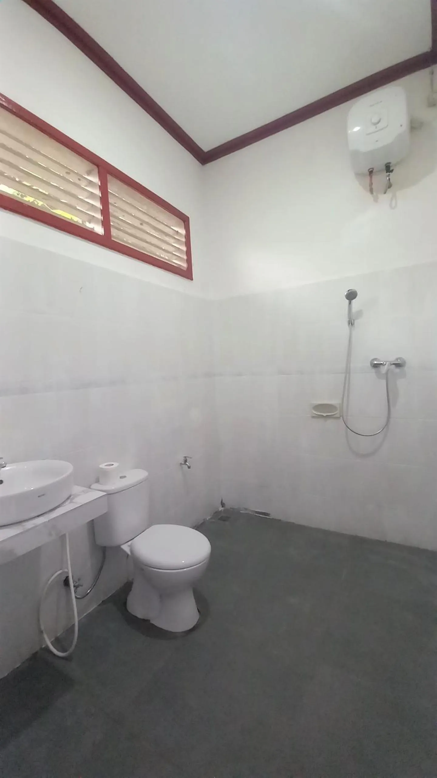 Shower in Bajo Hotel