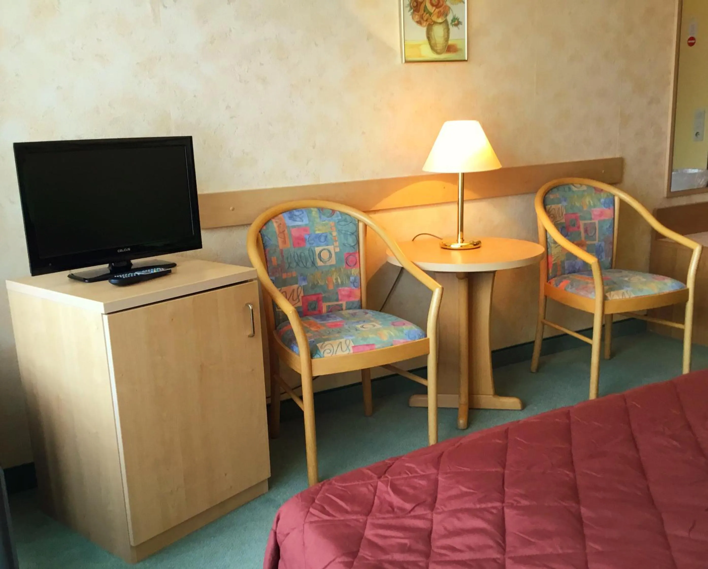 TV and multimedia in Panorama Hotel Pension Frohnau
