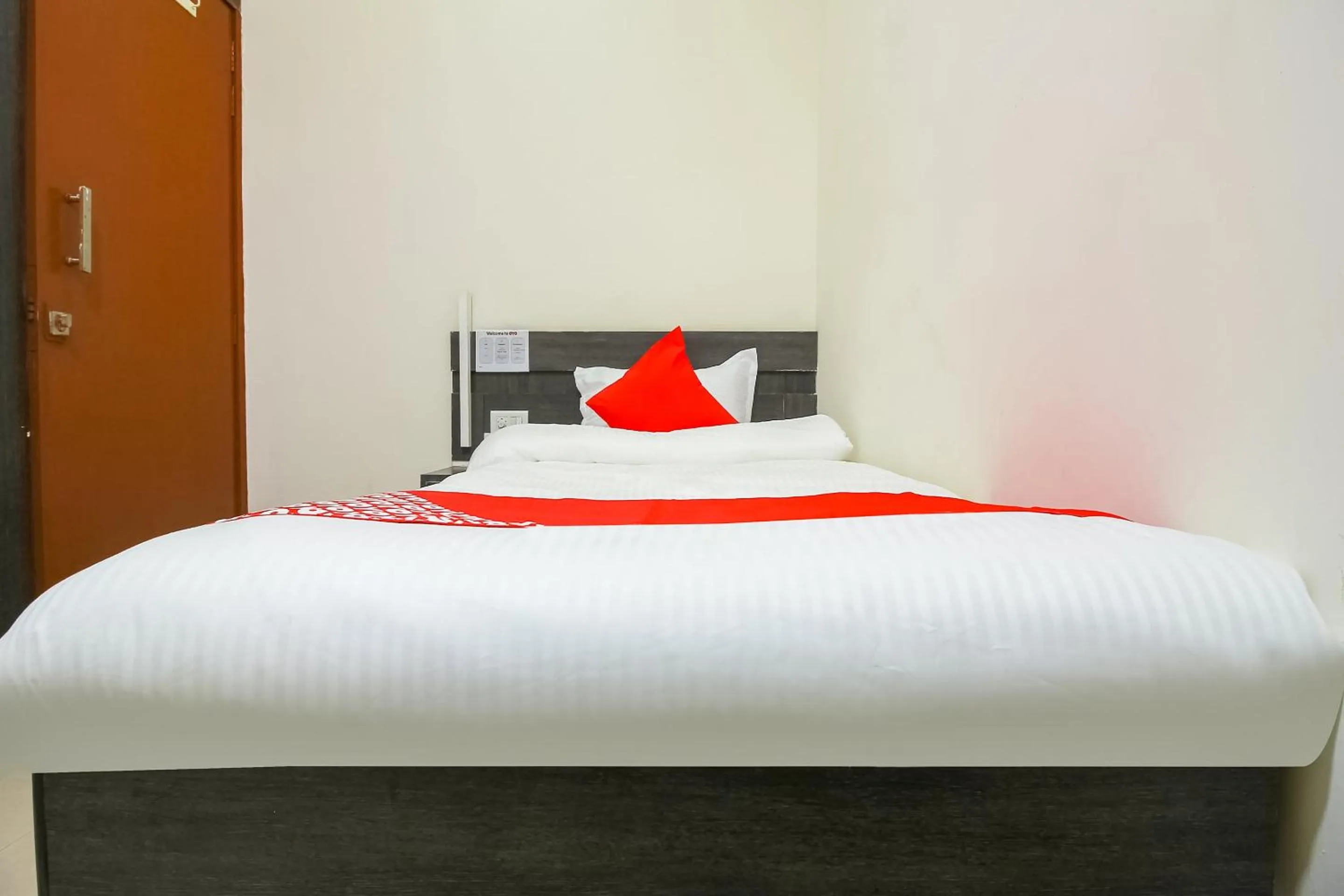 Bedroom, Bed in Hotel O Unique Inn