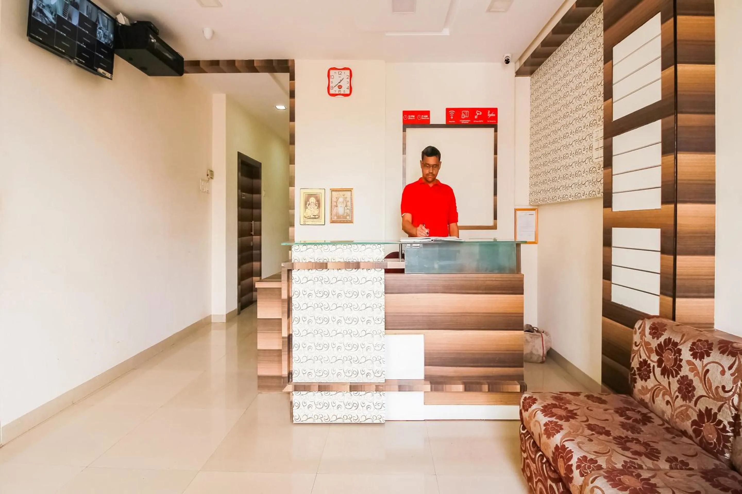 Lobby or reception in Hotel O Unique Inn