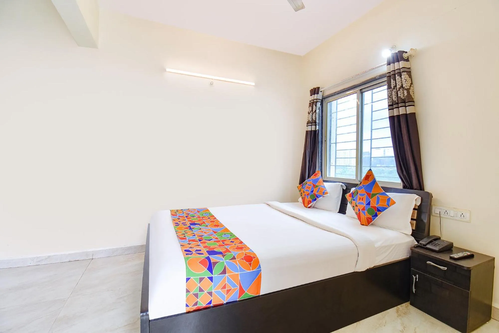 Photo of the whole room, Bed in Via Shivsai Palace