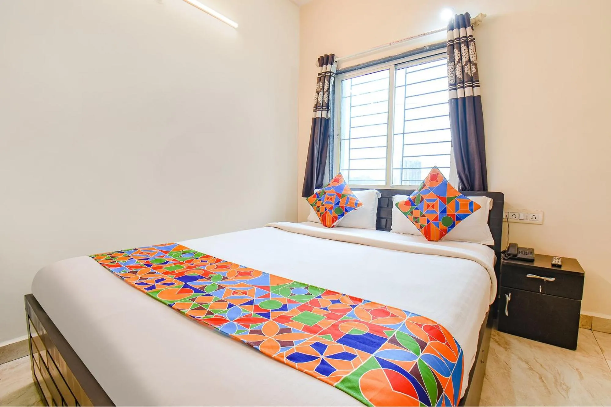 Photo of the whole room, Bed in Via Shivsai Palace