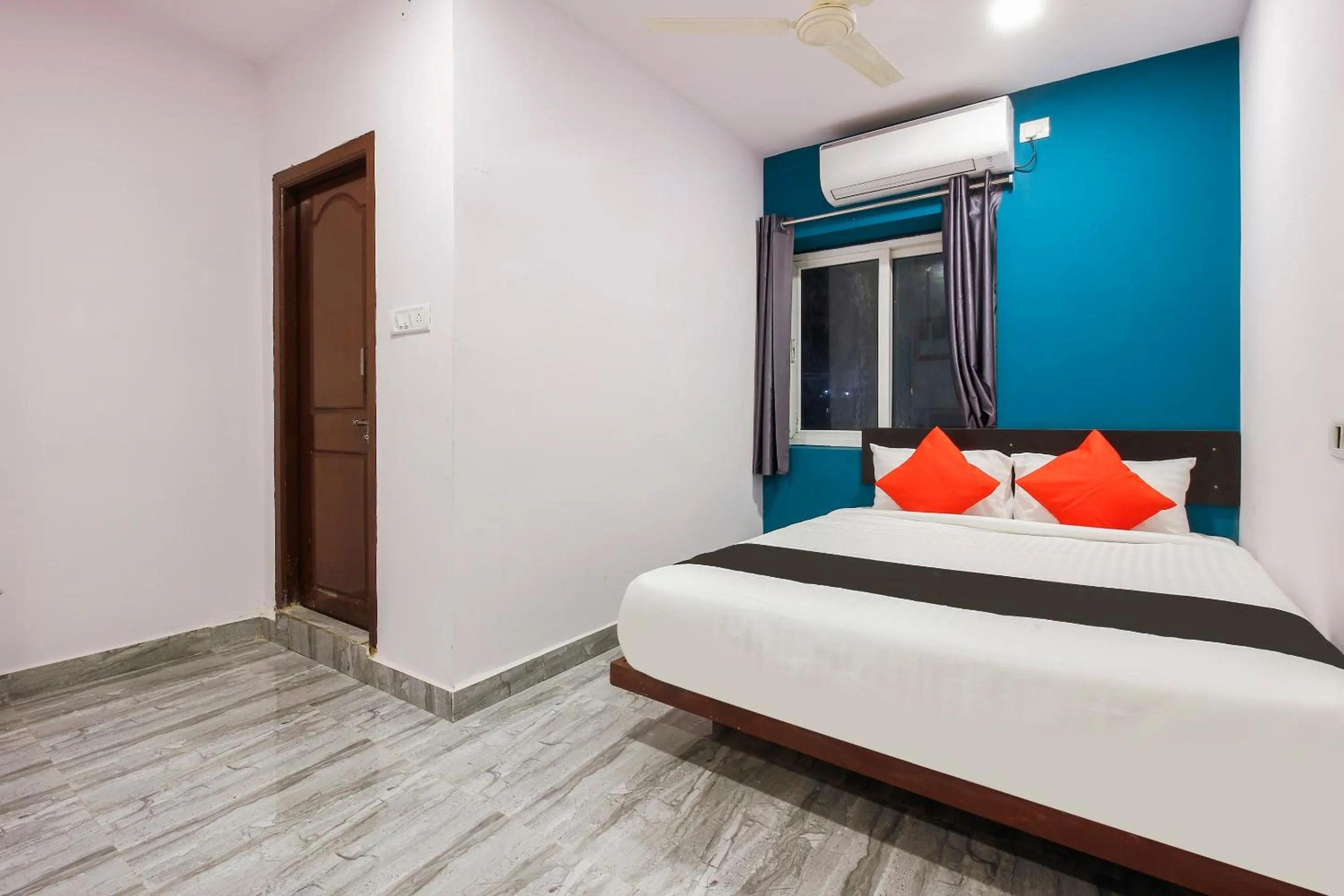 Bedroom, Bed in Super Capital O Che Sigma Hotel