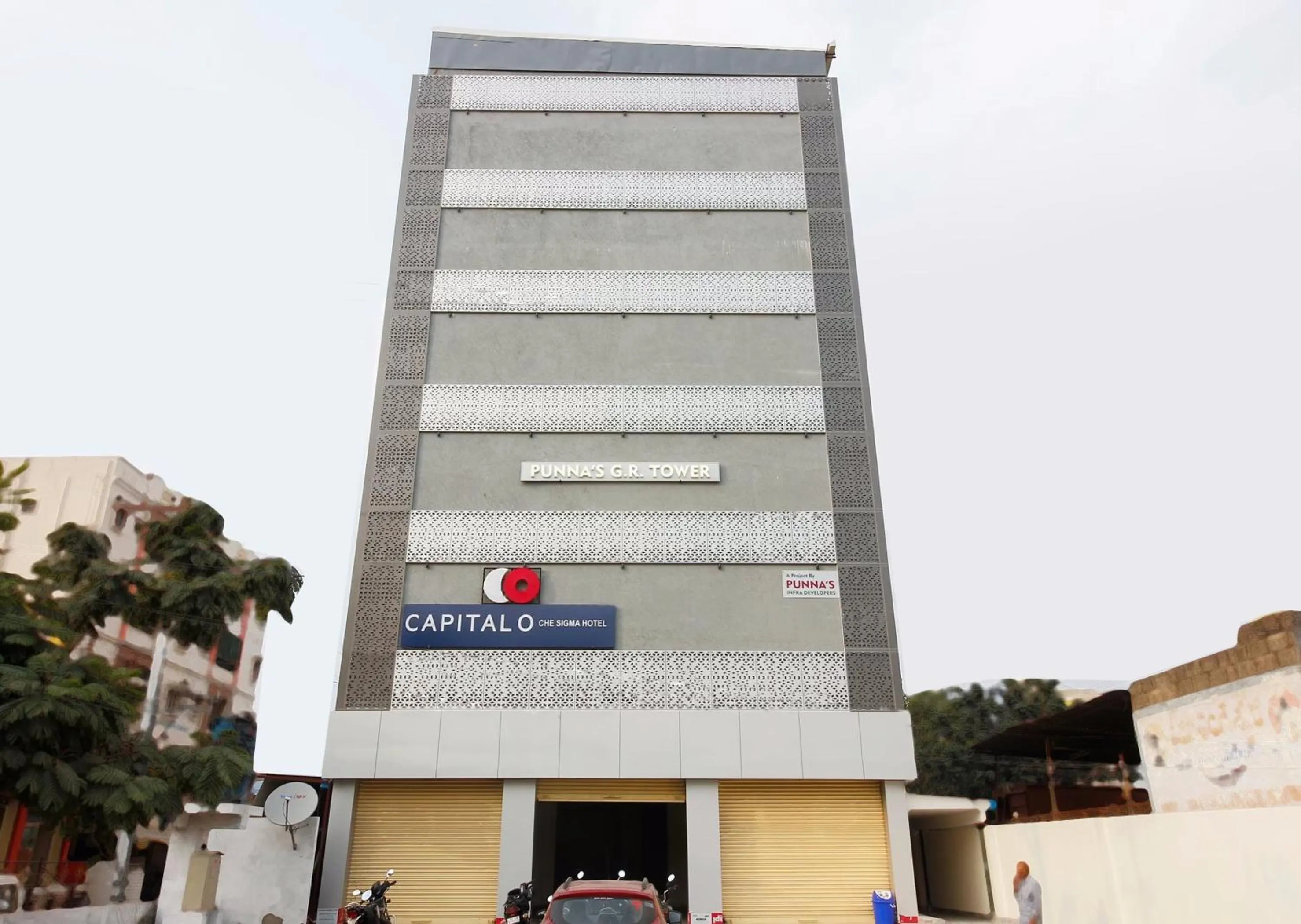 Facade/entrance in Super Capital O Che Sigma Hotel