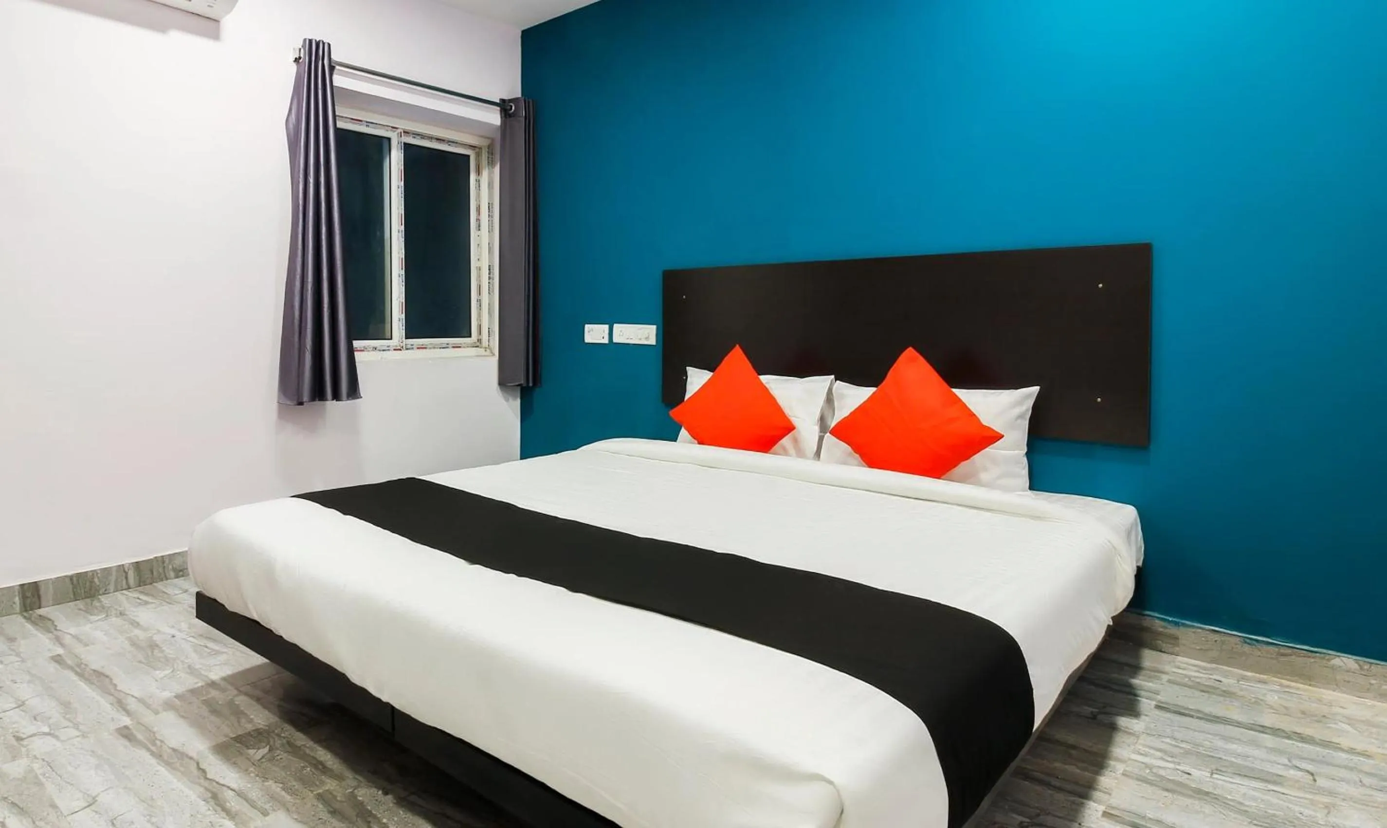 Bedroom, Bed in Super Capital O Che Sigma Hotel