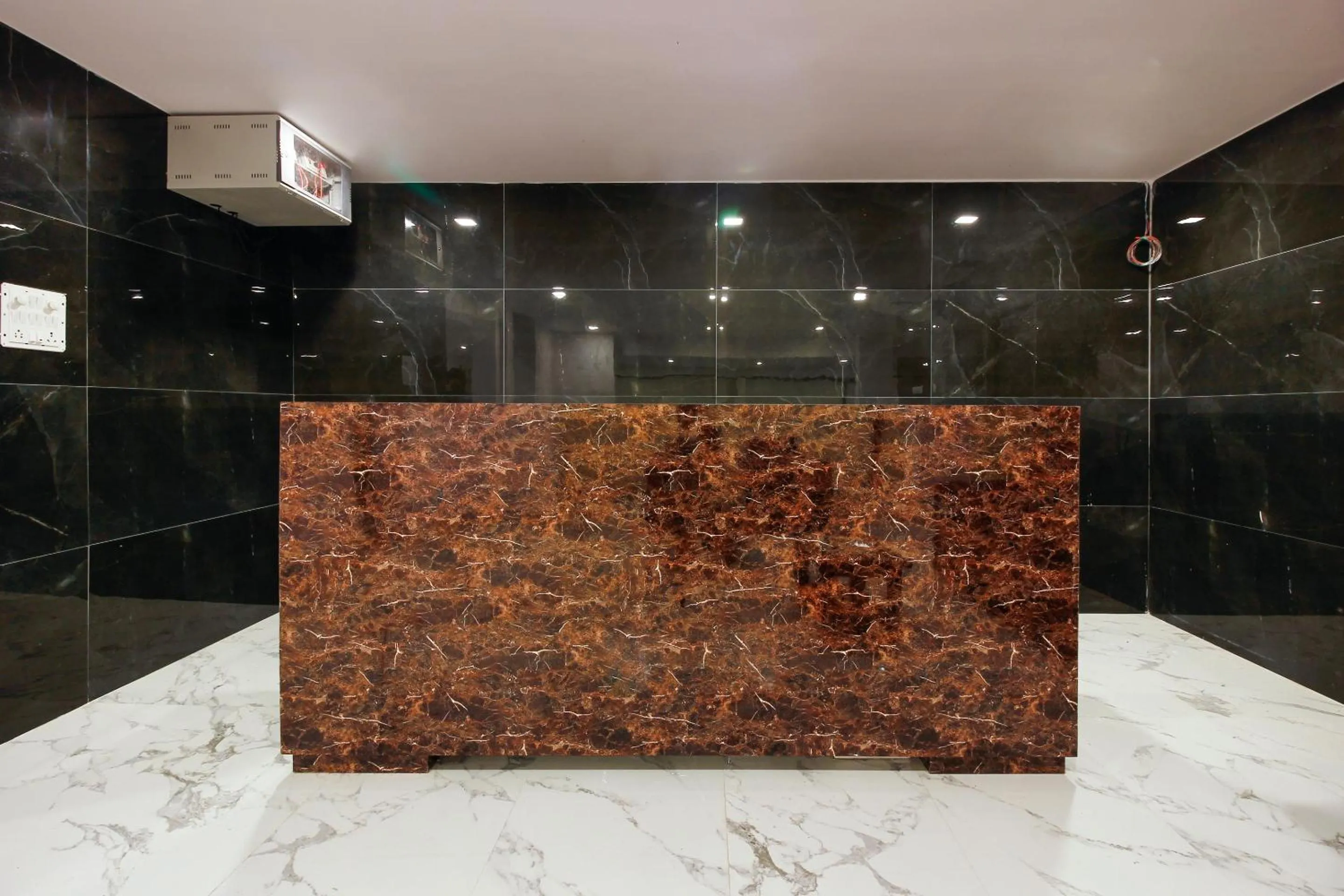 Lobby or reception in Super Capital O Che Sigma Hotel