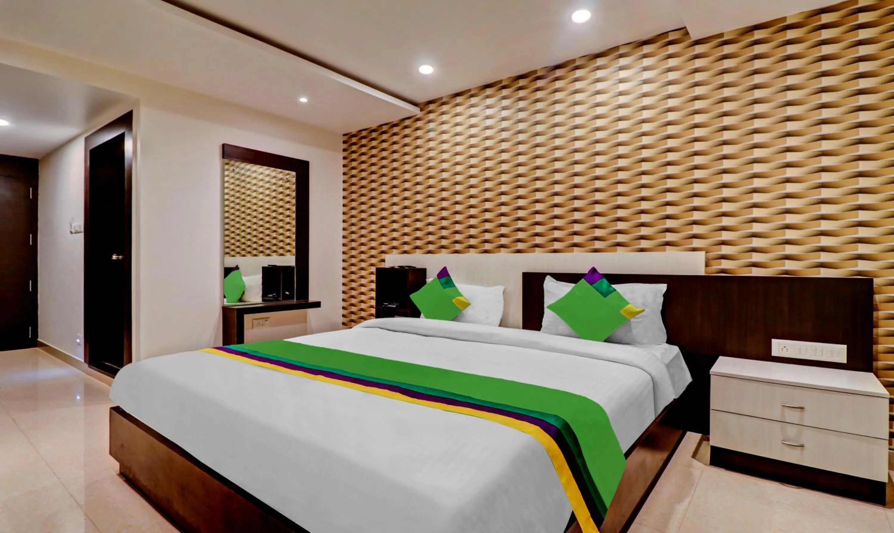 Photo of the whole room, Bed in Octave Nest Inn