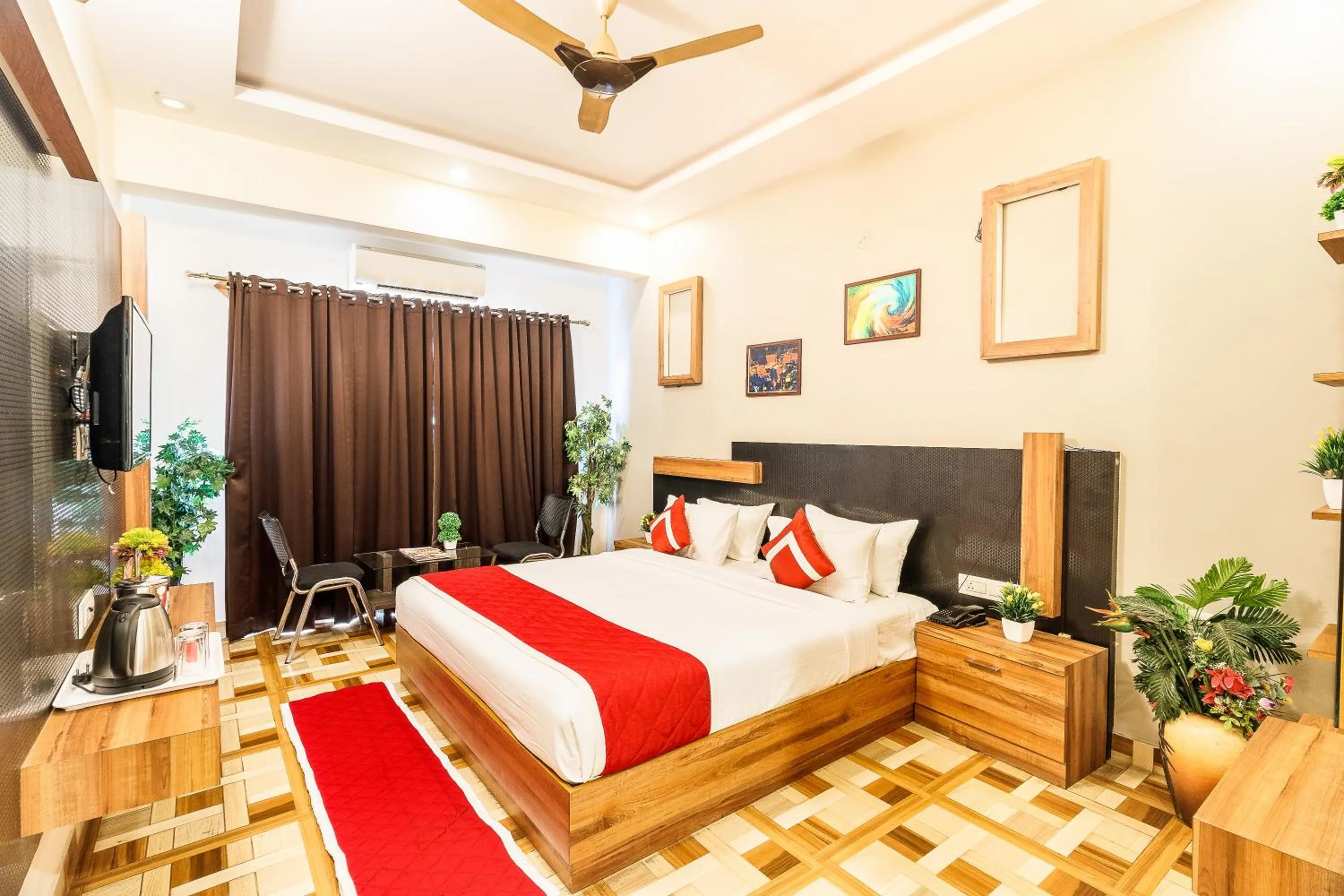 Photo of the whole room, Bed in Octave Nest Inn